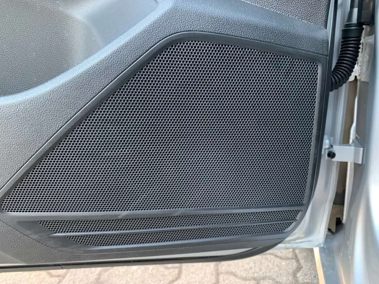 Volkswagen Touran Comfortline 2.0 TDI 3,99% STANDHEIZ NAV APP LED A 23