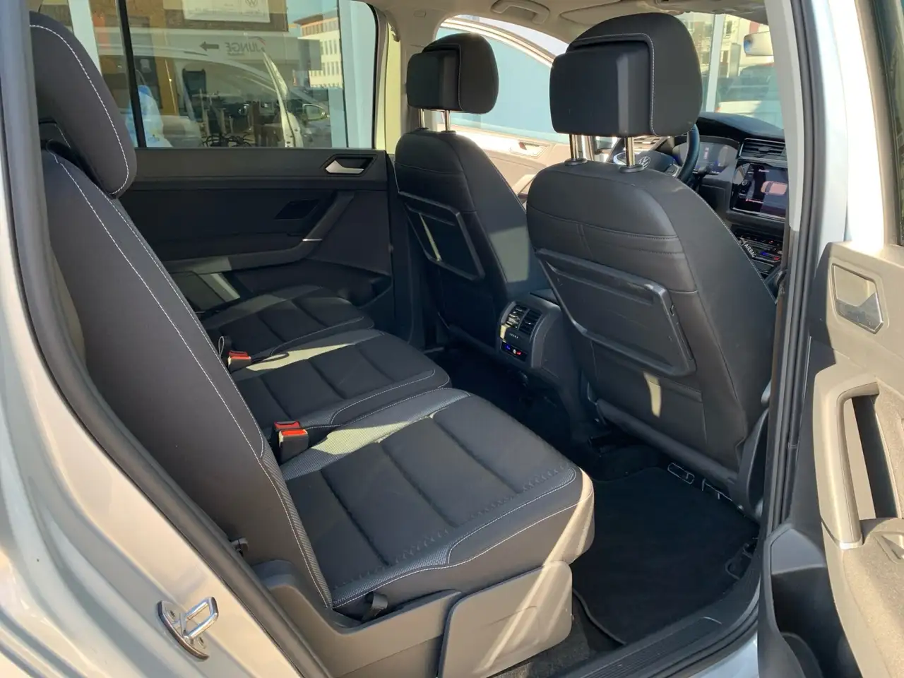 Volkswagen Touran Comfortline 2.0 TDI 3,99% STANDHEIZ NAV APP LED A 12