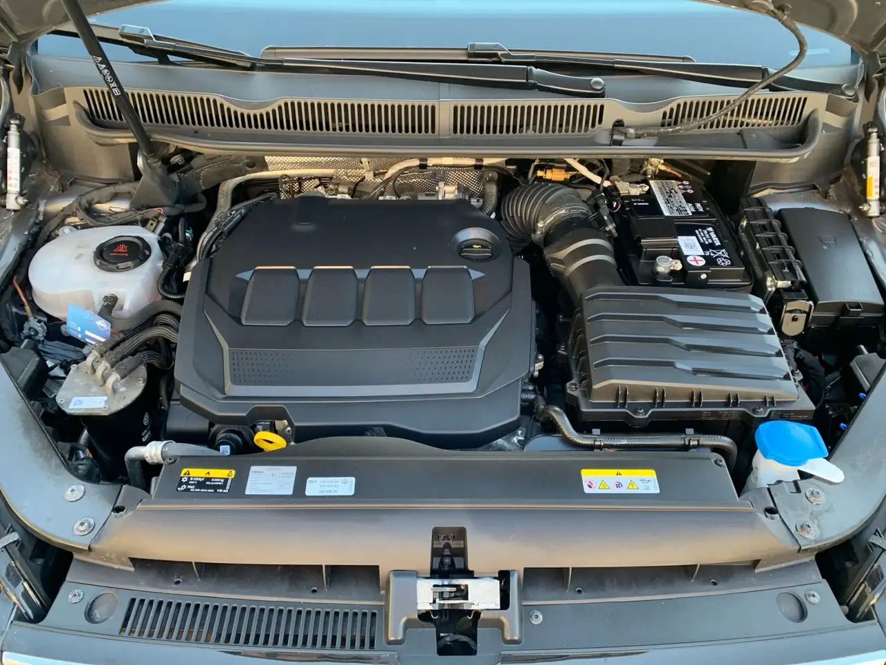 Volkswagen Touran Comfortline 2.0 TDI 3,99% STANDHEIZ NAV APP LED A 20