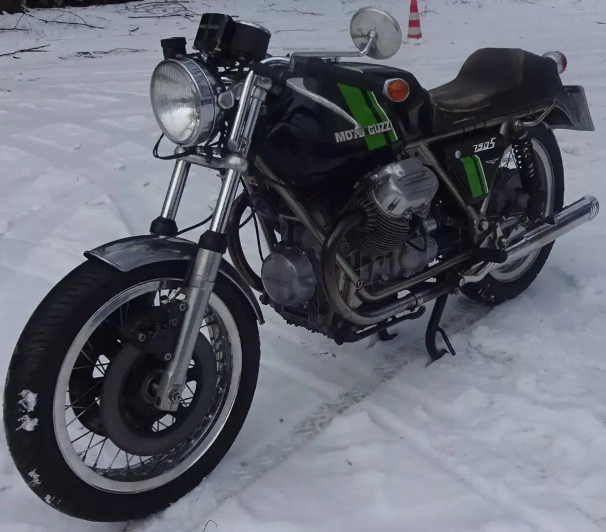 Moto Guzzi V7 Sport Vert - 1