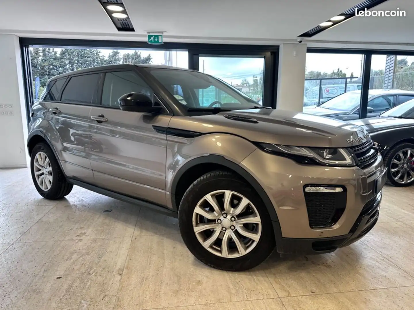 Land Rover Range Rover Evoque LAND Mark IV TD4 180 BVA SE Dynamic Garantie 12 mois dans le réseau Constructeur Beige - 2