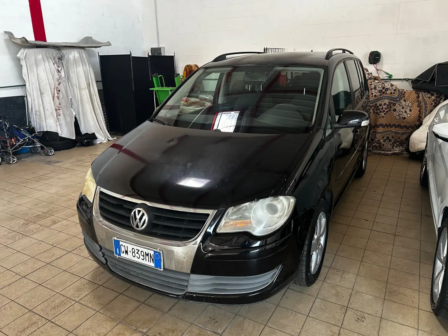 Volkswagen Touran 2.0 Highline Ecofuel Nero - 1