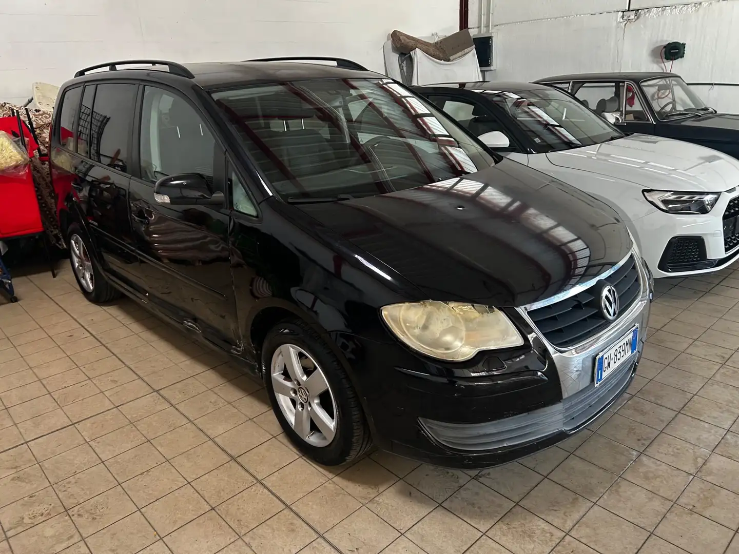 Volkswagen Touran 2.0 Highline Ecofuel Nero - 2