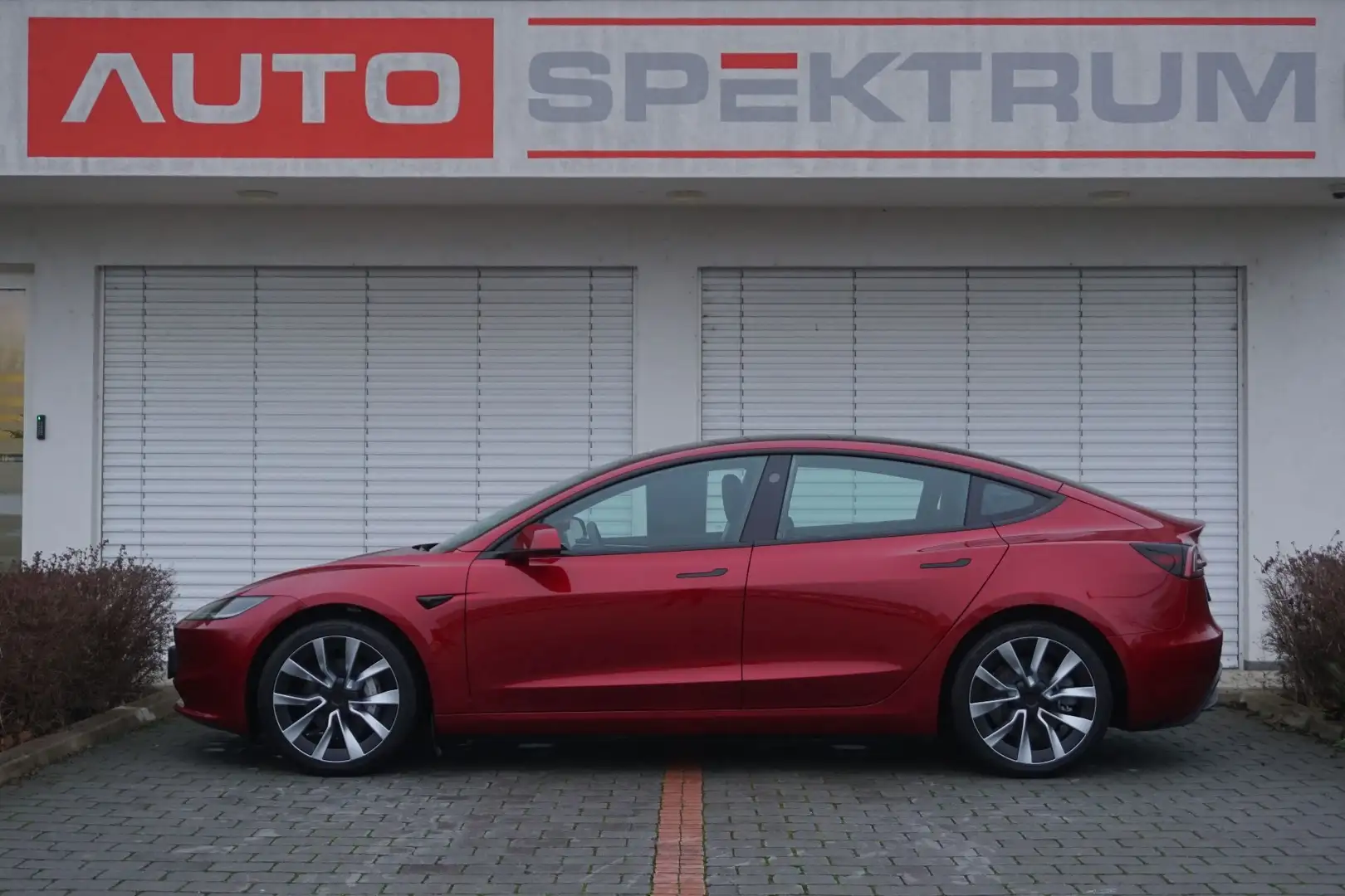 Tesla Model 3 Long Range AWD 79kWh | € 357 mtl | AHK | Rot - 2