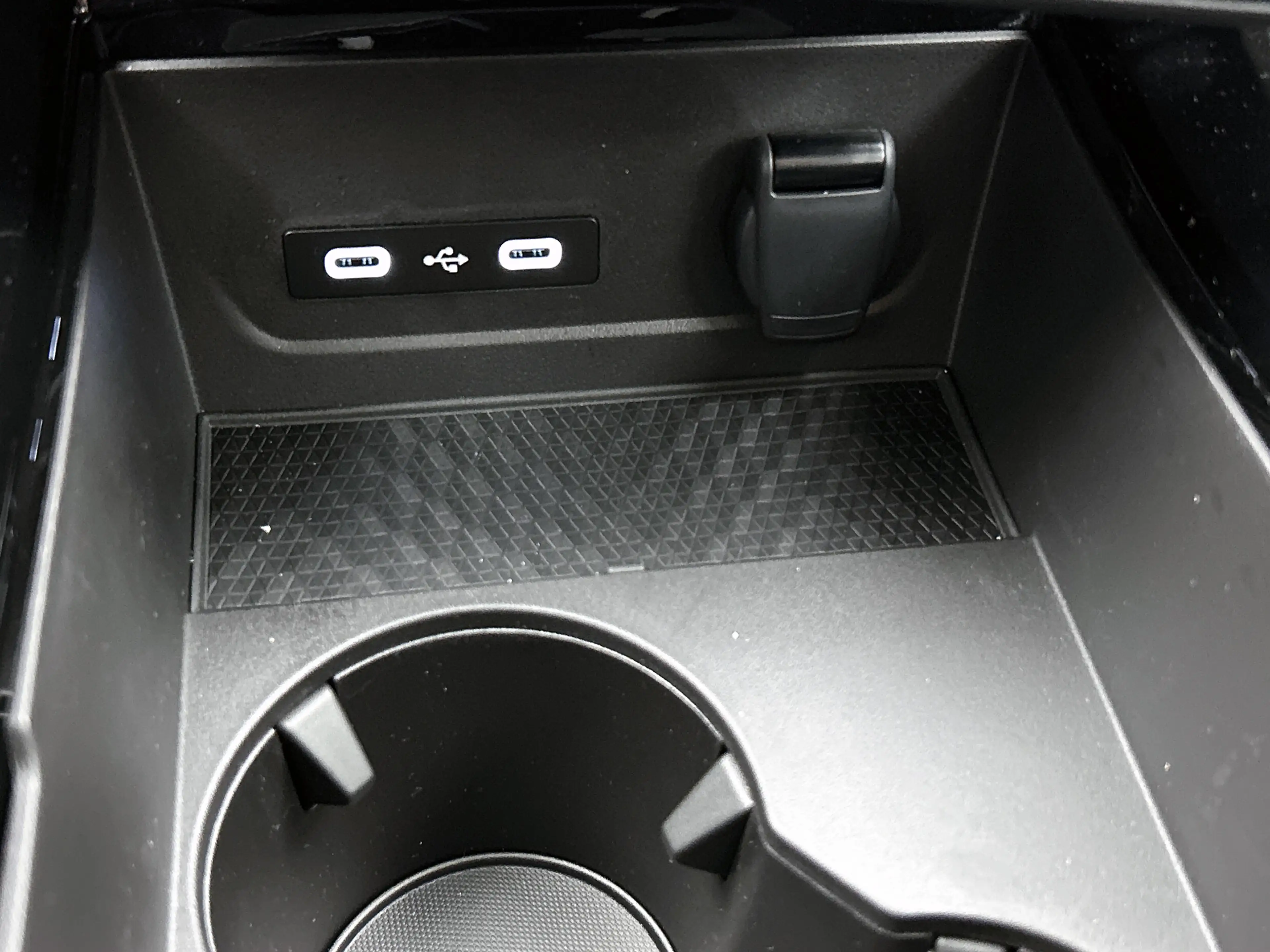 Renault Rafale 1.2 E-Tech 4x4 plug-in hybrid 300 esprit Alpine Ma — photo 32