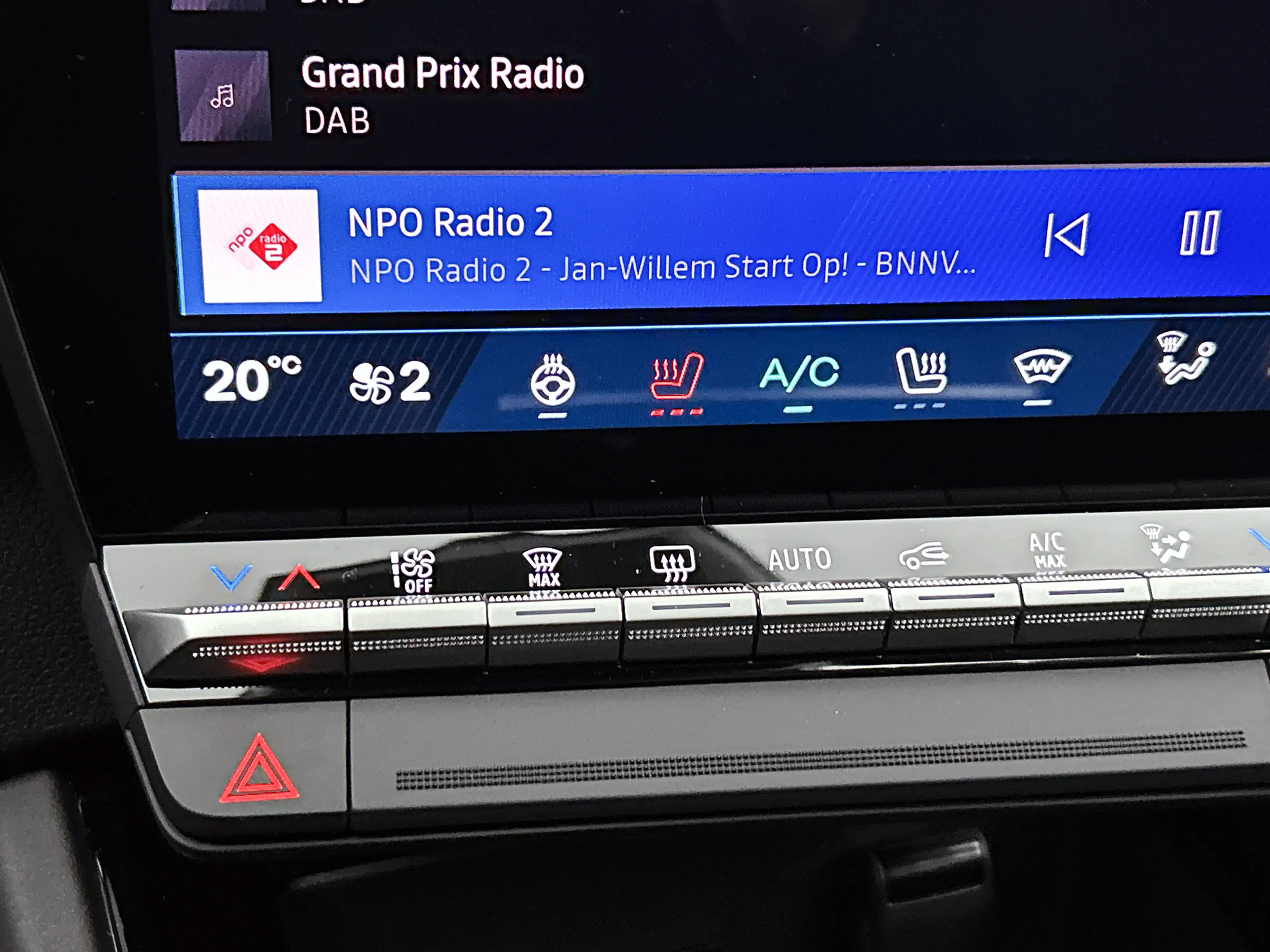 Renault Rafale 1.2 E-Tech 4x4 plug-in hybrid 300 esprit Alpine Ma — photo 11