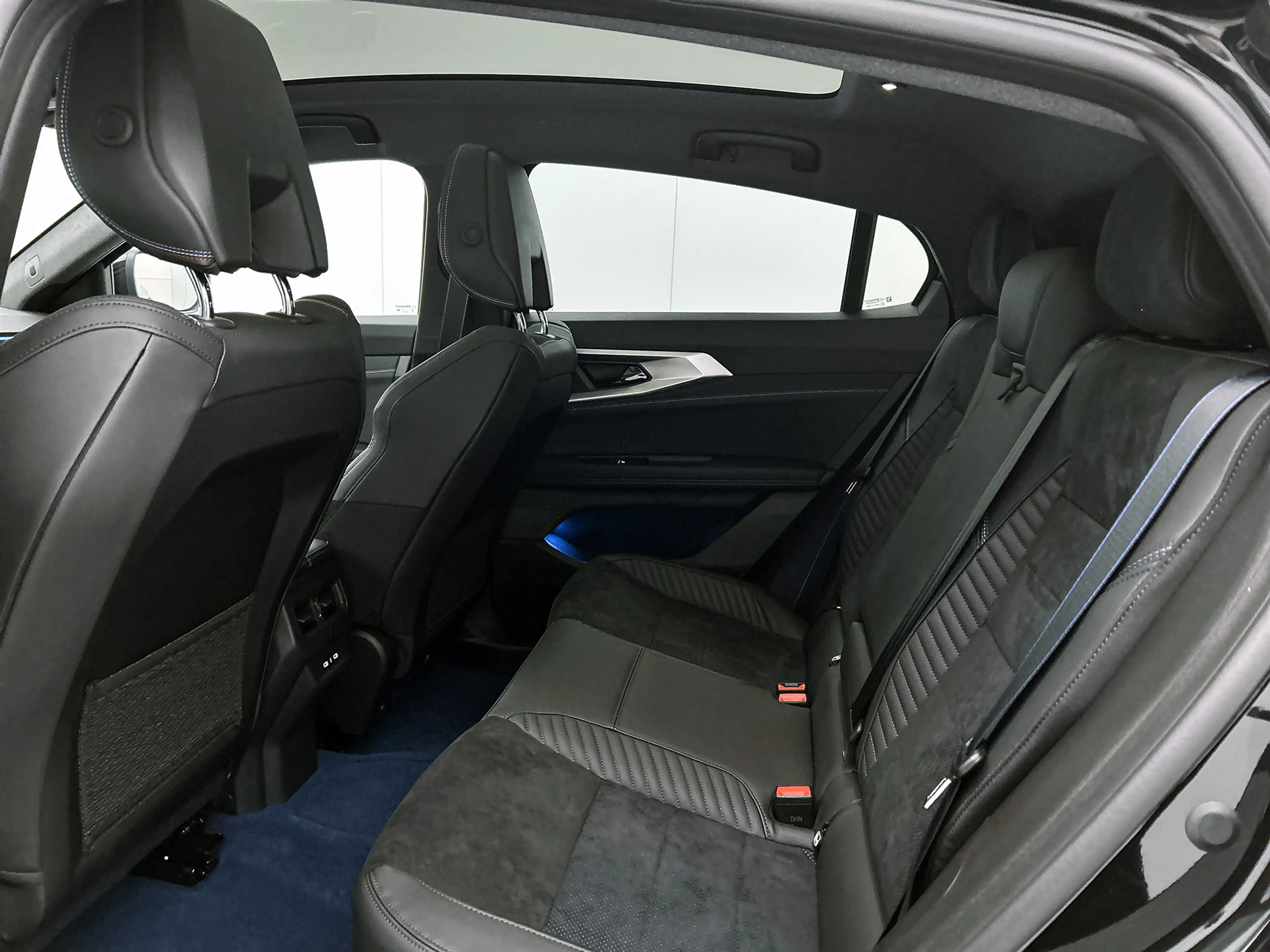 Renault Rafale 1.2 E-Tech 4x4 plug-in hybrid 300 esprit Alpine Ma — photo 27