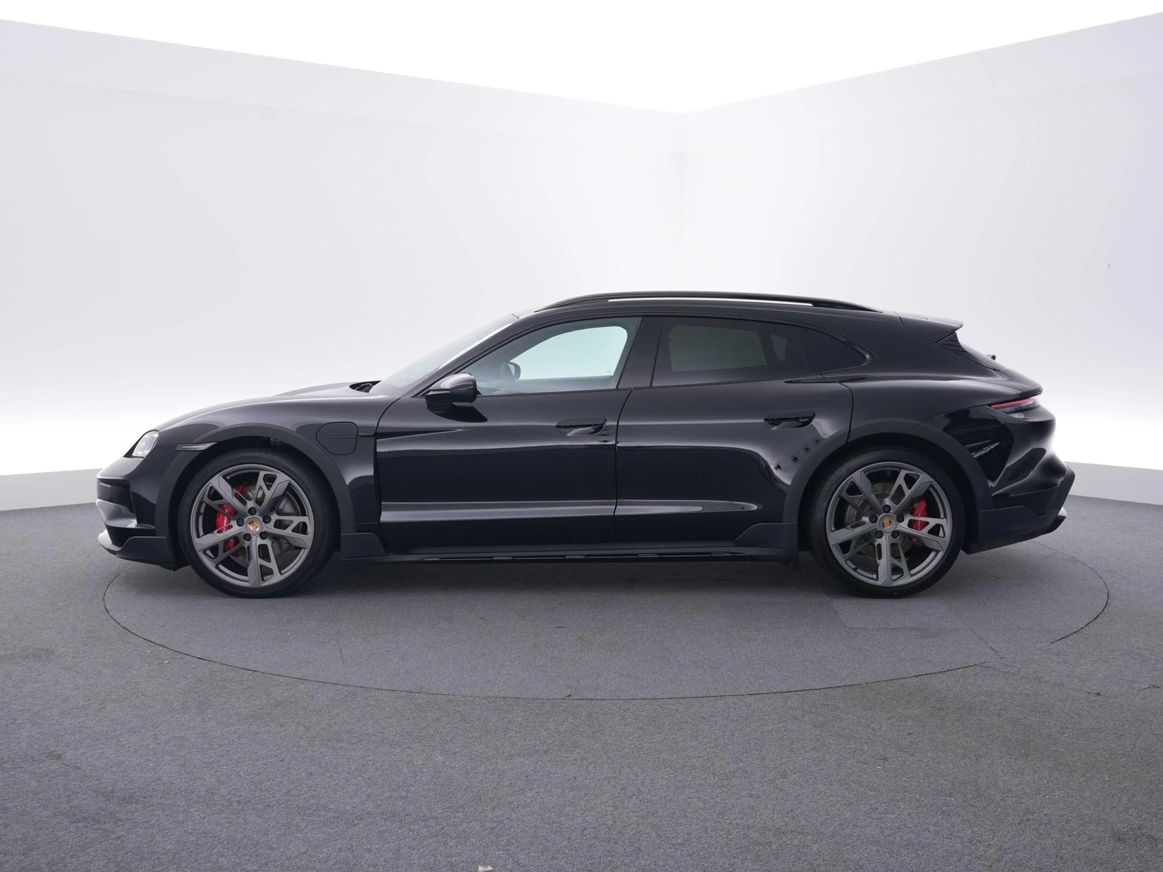 Porsche Taycan Cross Turismo 4S 105 kWh — photo 2