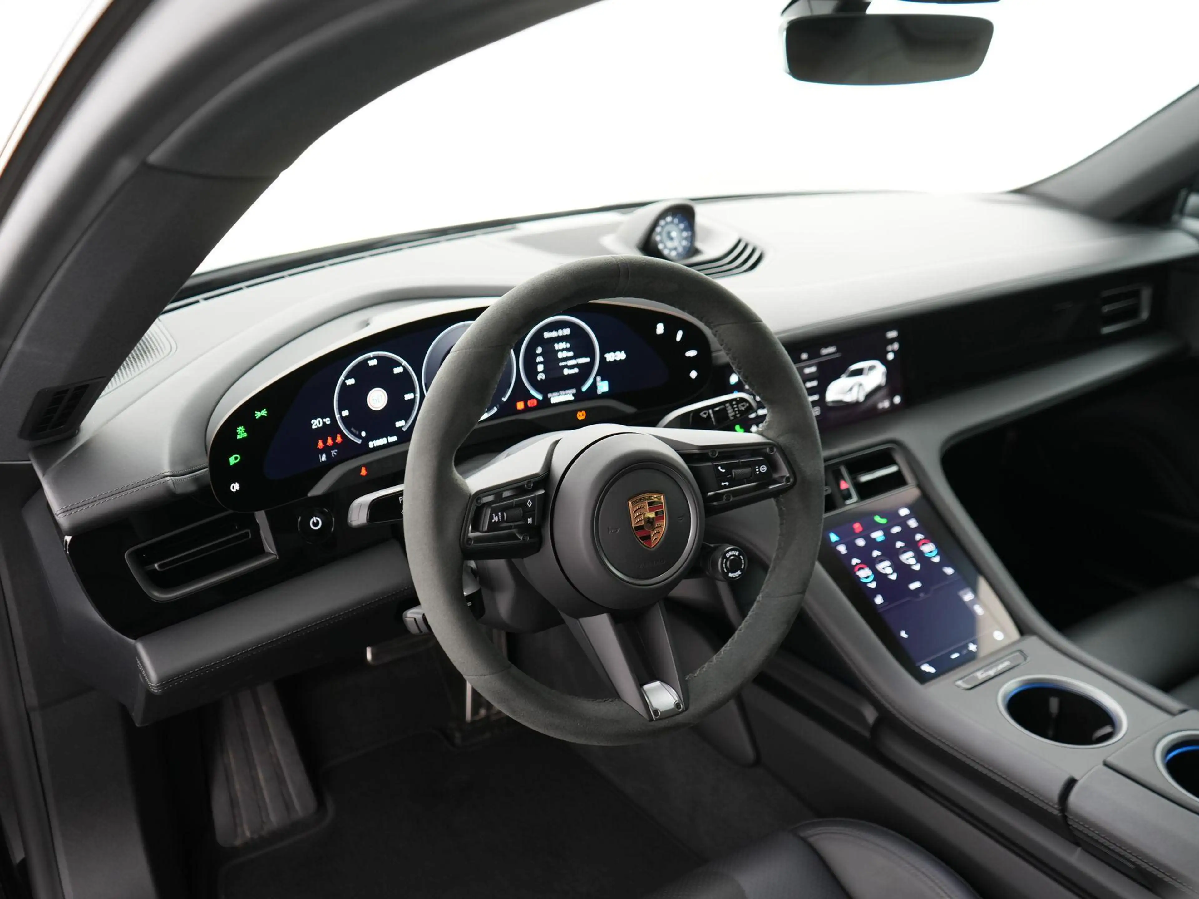 Porsche Taycan Cross Turismo 4S 105 kWh — photo 13