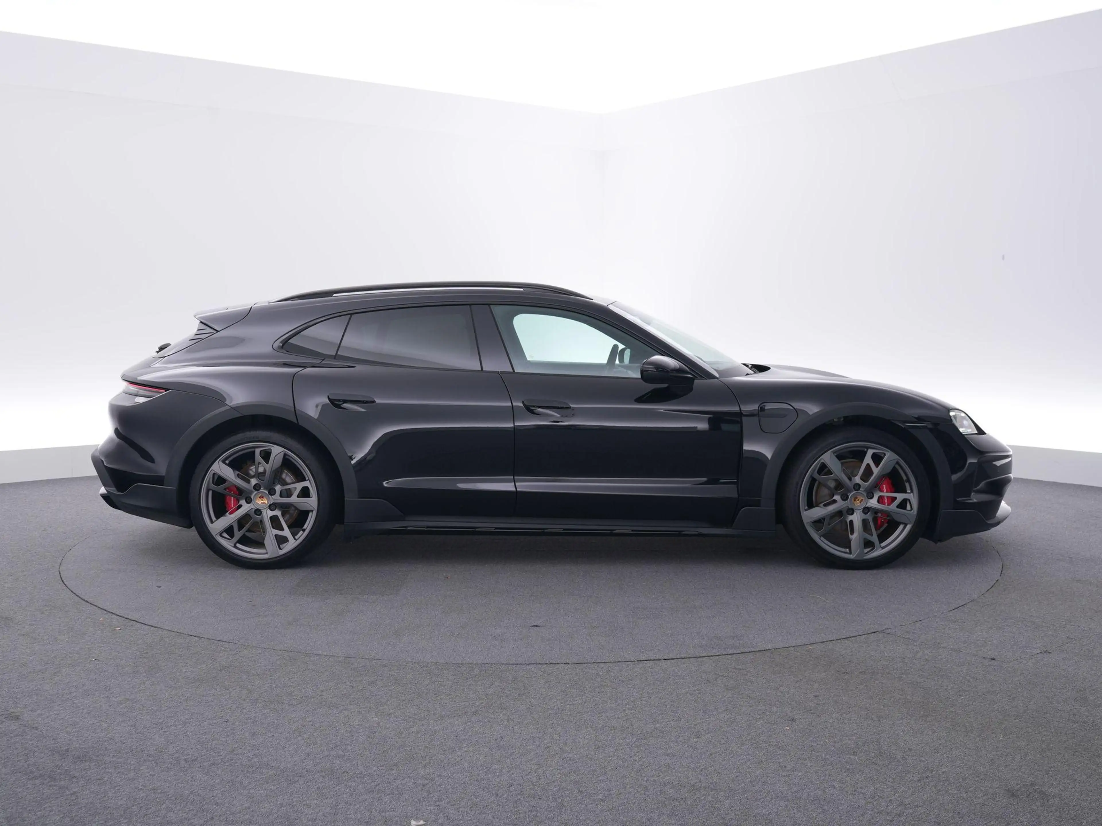 Porsche Taycan Cross Turismo 4S 105 kWh — photo 6