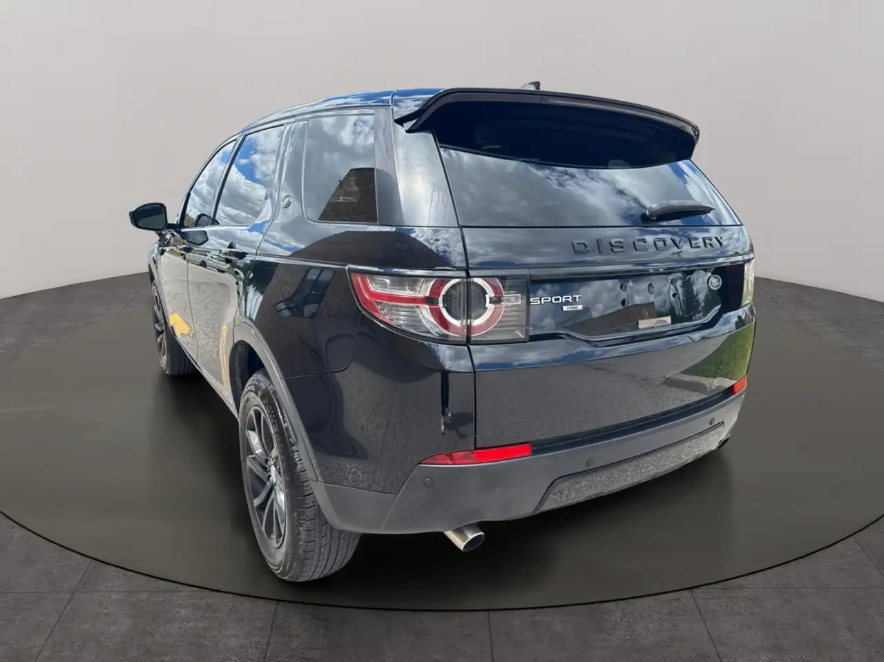 Land Rover Discovery Sport photo Land Rover Discovery Sport