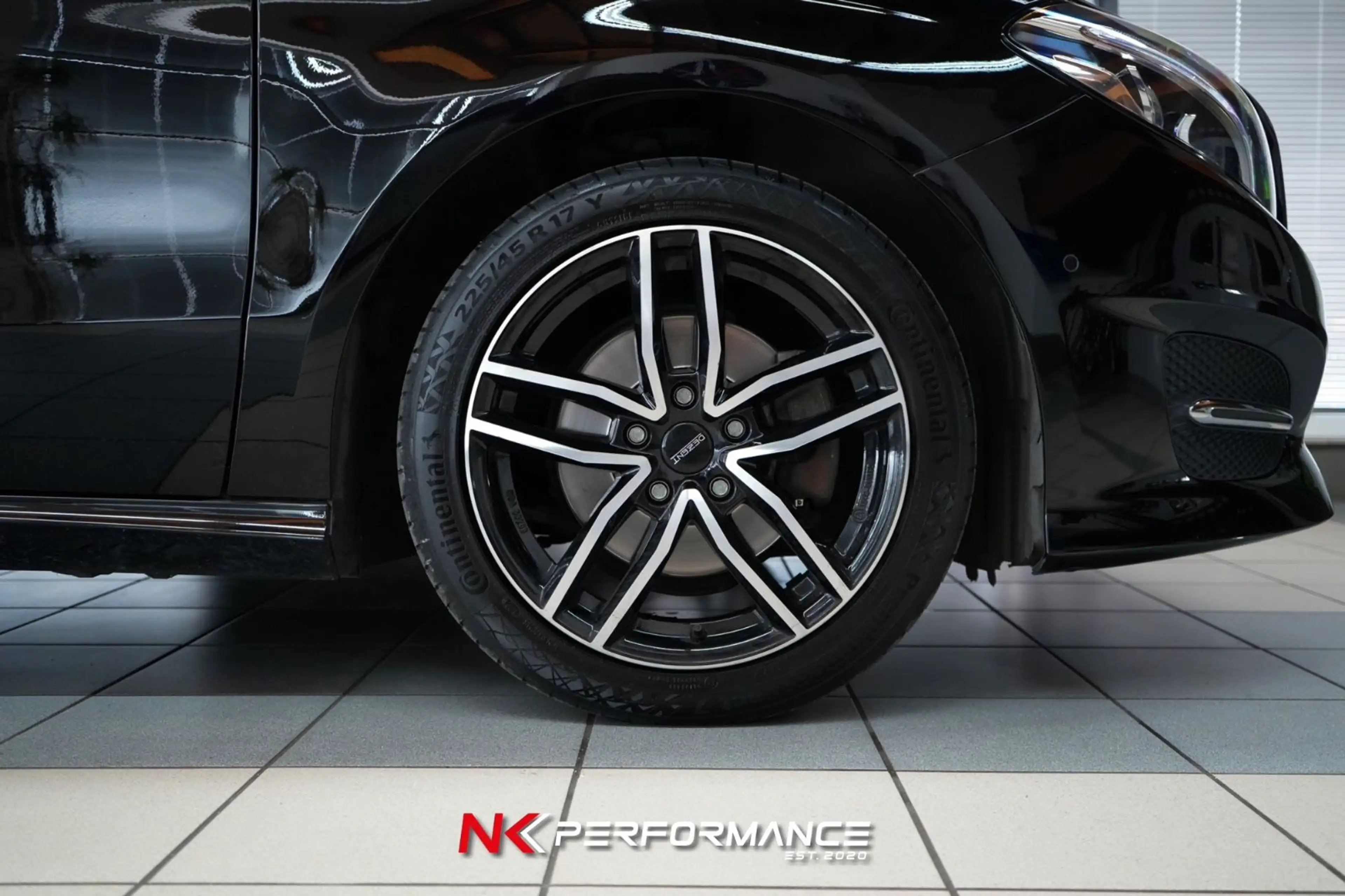 Mercedes-Benz B 220 4Matic Edition B / NAVI / KAMERA / PDC — photo 9