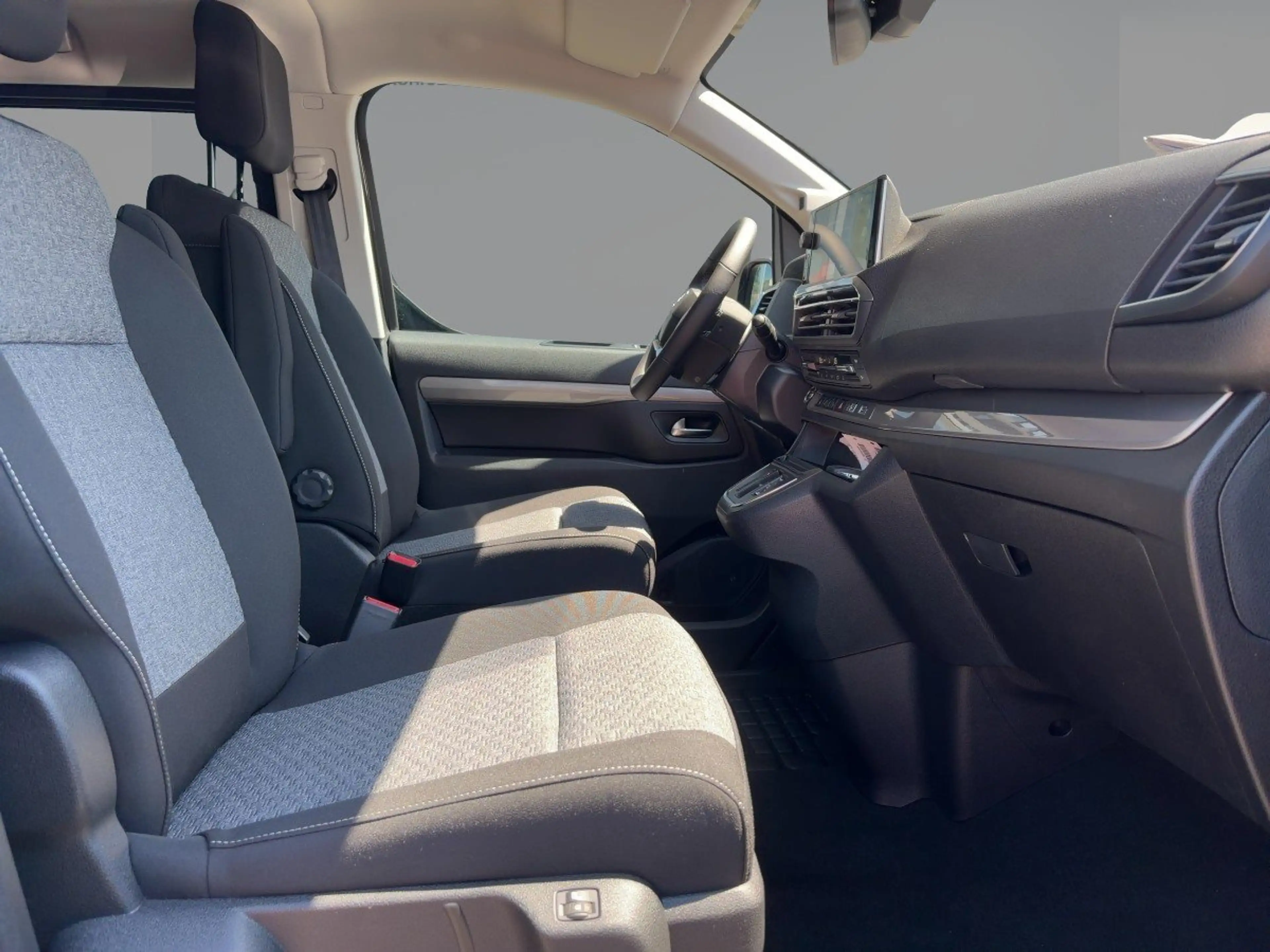 Citroen Spacetourer 2.2 Diesel 180 Plus M AHK+LED+Navi — photo 8