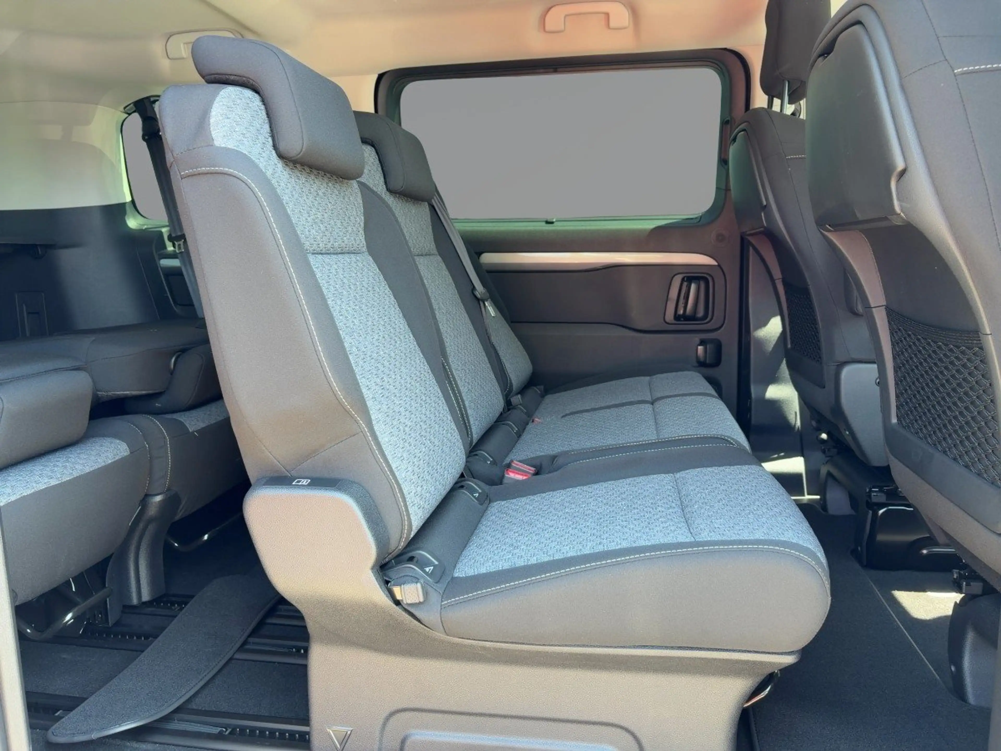 Citroen Spacetourer 2.2 Diesel 180 Plus M AHK+LED+Navi — photo 9