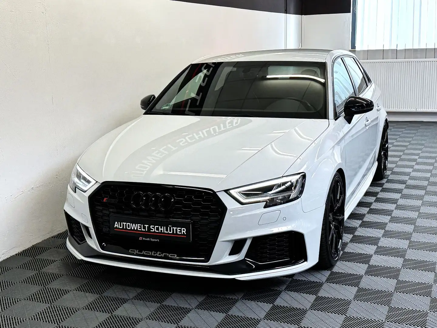 Audi RS3 2.5 TFSI*KW V3*ASR*V1 Wheels*Matrix*Virtual* Weiß - 1