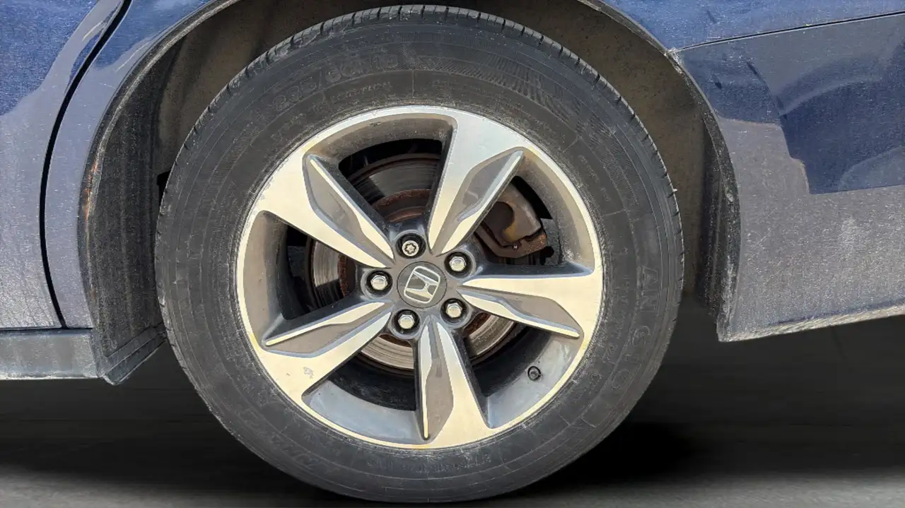 Honda Odyssey снимка Honda Odyssey