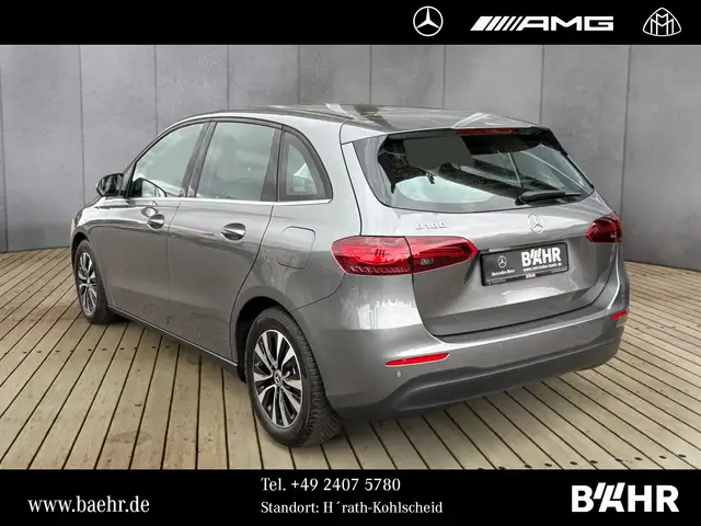 Mercedes-Benz B Class view 3