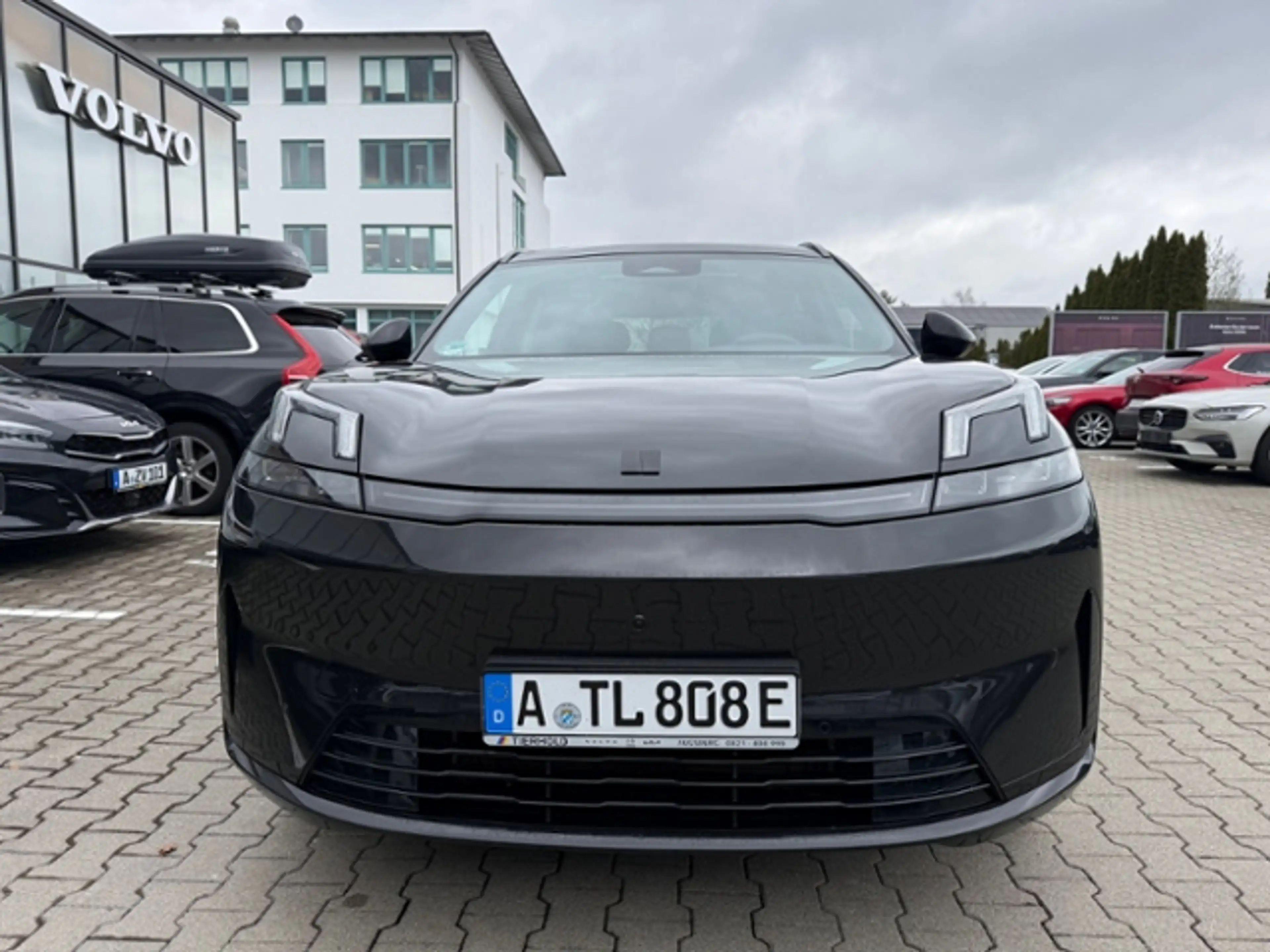 Lynk & Co 08 More  1.5 T Plug-in-Hybrid — photo 3