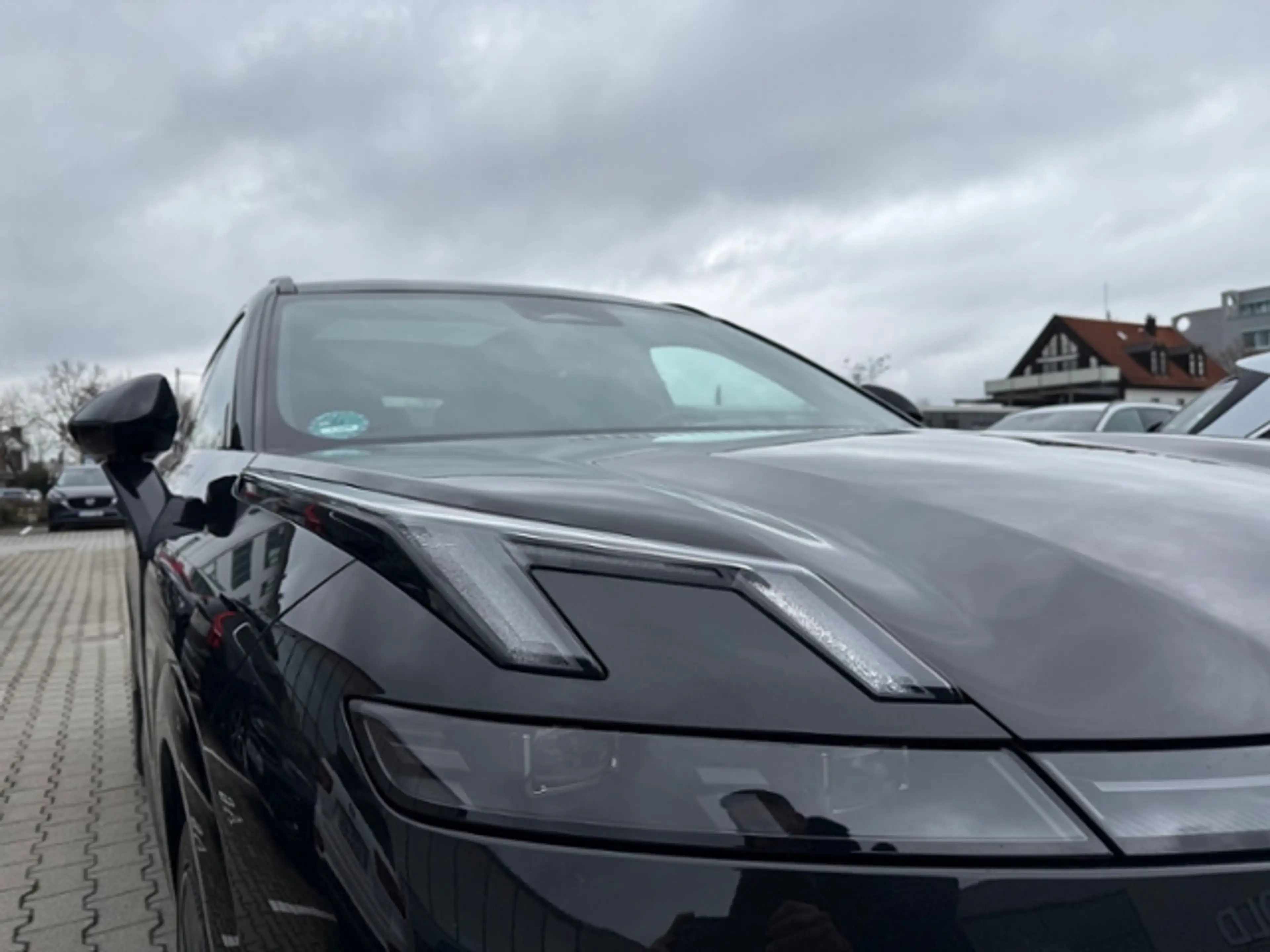 Lynk & Co 08 More  1.5 T Plug-in-Hybrid — photo 5