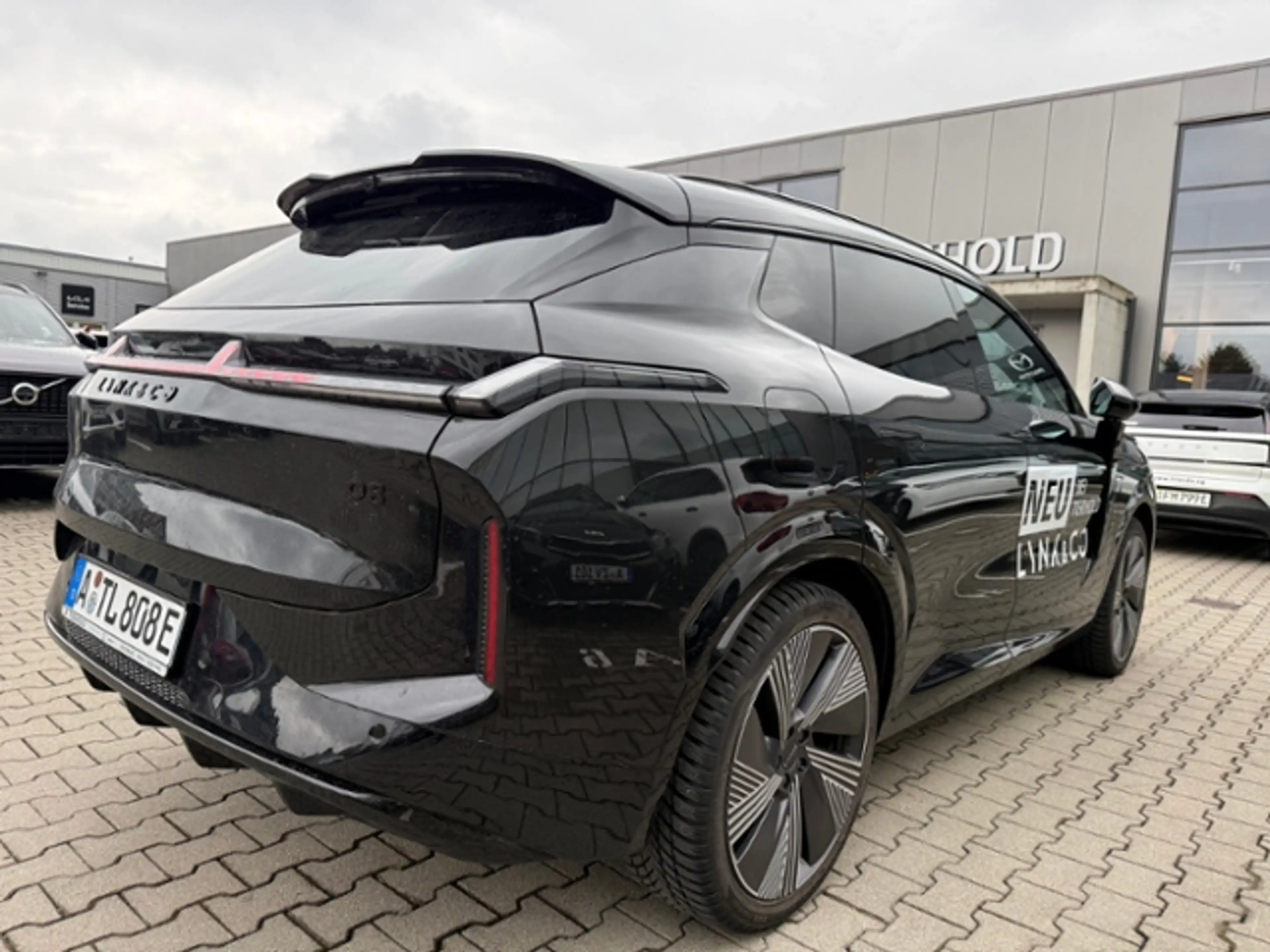 Lynk & Co 08 More  1.5 T Plug-in-Hybrid — photo 6