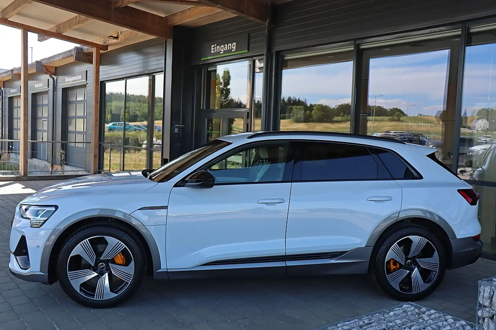 Audi e-tron 55 quattro 95kWh S-line  NP €118tsd ACC, AHK, M... Blanc - 2