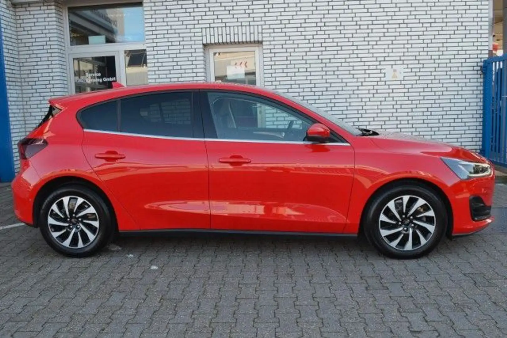 Ford Focus Lim. Titanium X ToterWinkel Matrix-LED Rouge - 2