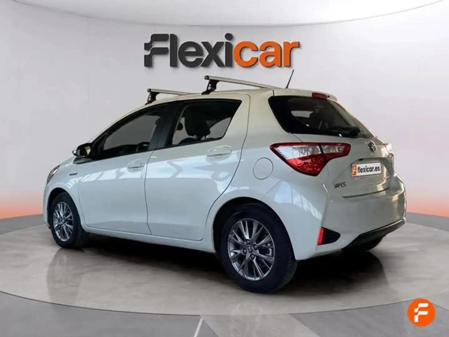 Toyota Yaris Hybrid 1.5 Active Blanc - 2