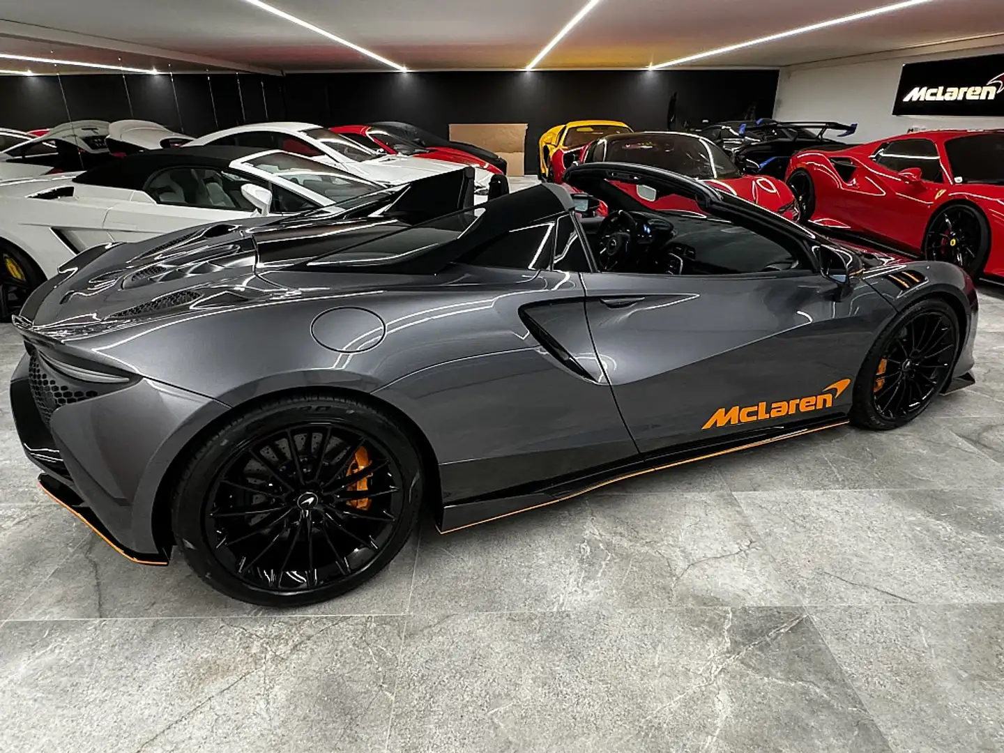 McLaren Artura Spider Novitec 1of 1 Netto 259.990€ Electrochro... Grau - 1
