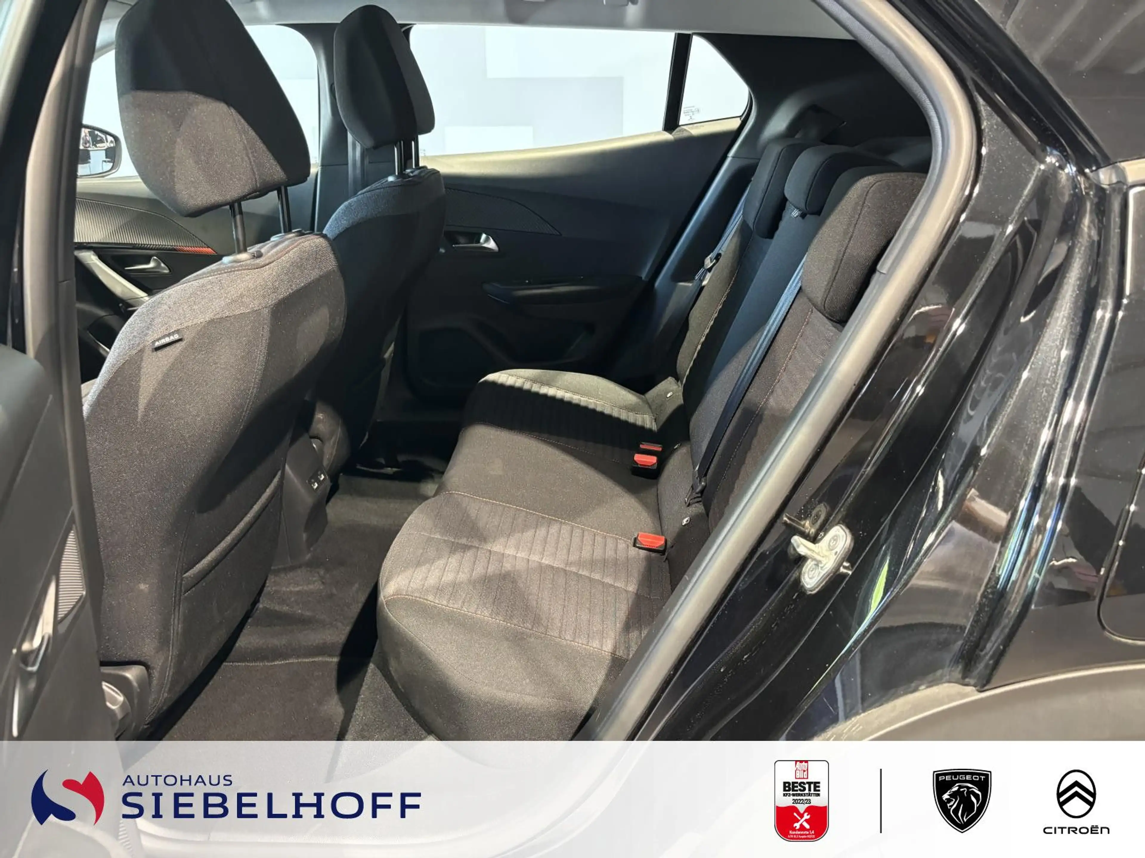 Peugeot 2008 e-2008 Active Elektromotor 136 — photo 9