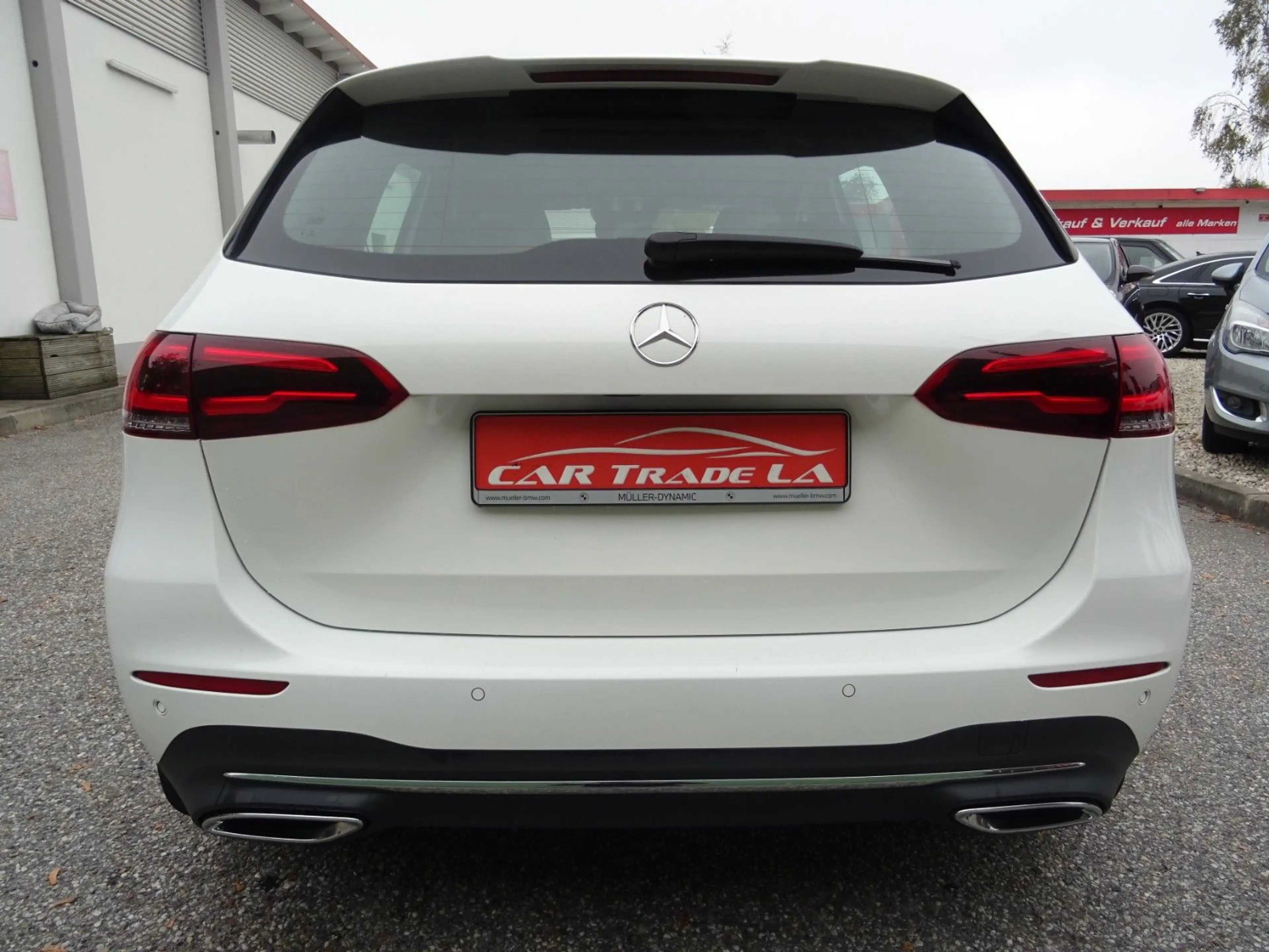 Mercedes-Benz B 220 4Matic — photo 5