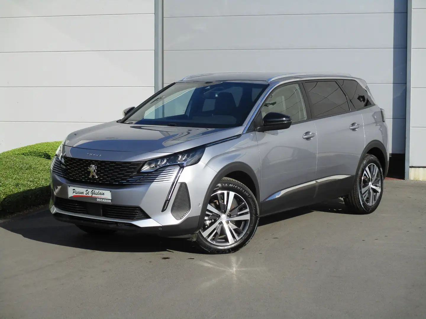 Peugeot 5008 1.2 Turbo MHEV Allure Pack DCT Gris - 1