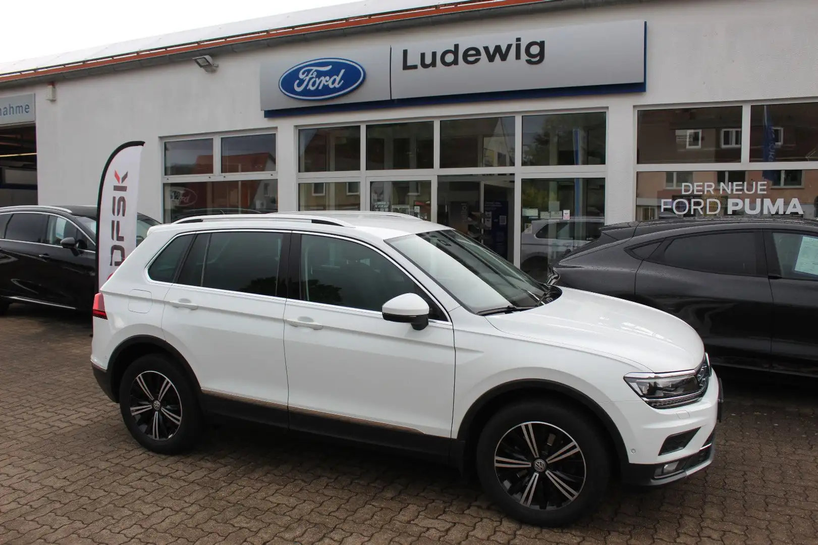 Volkswagen Tiguan Highline Automatik 4Motion Standheizung Bianco - 1