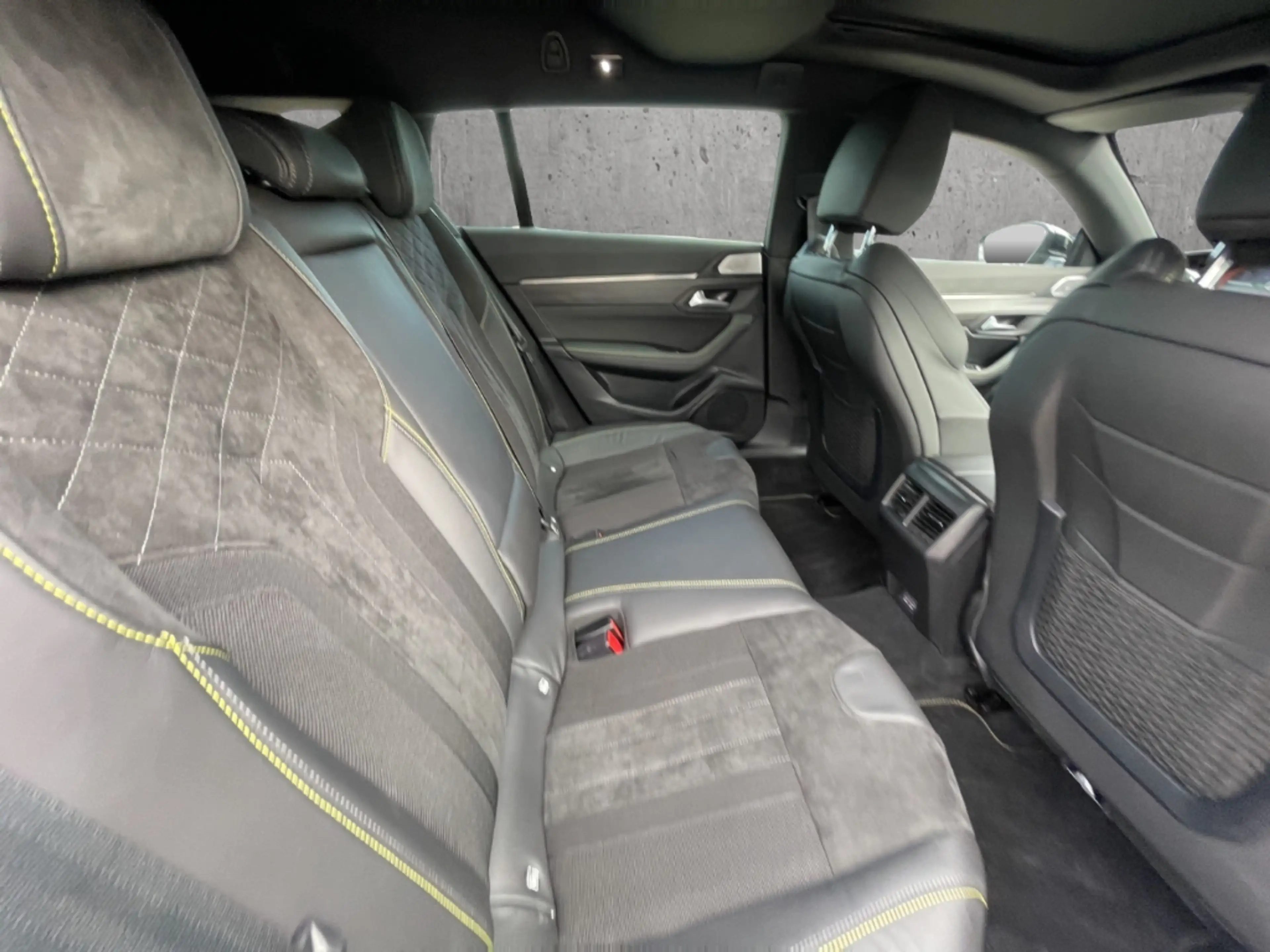 Peugeot 508 PSE SW Hybrid4 360EAT AD El. Panodach Navi Leder D — photo 14