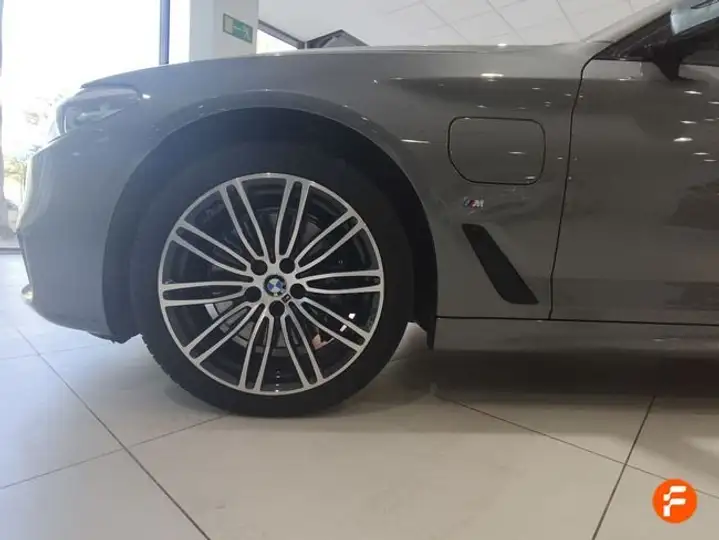 BMW Serie 5 530e (G30) 2020, foto 20