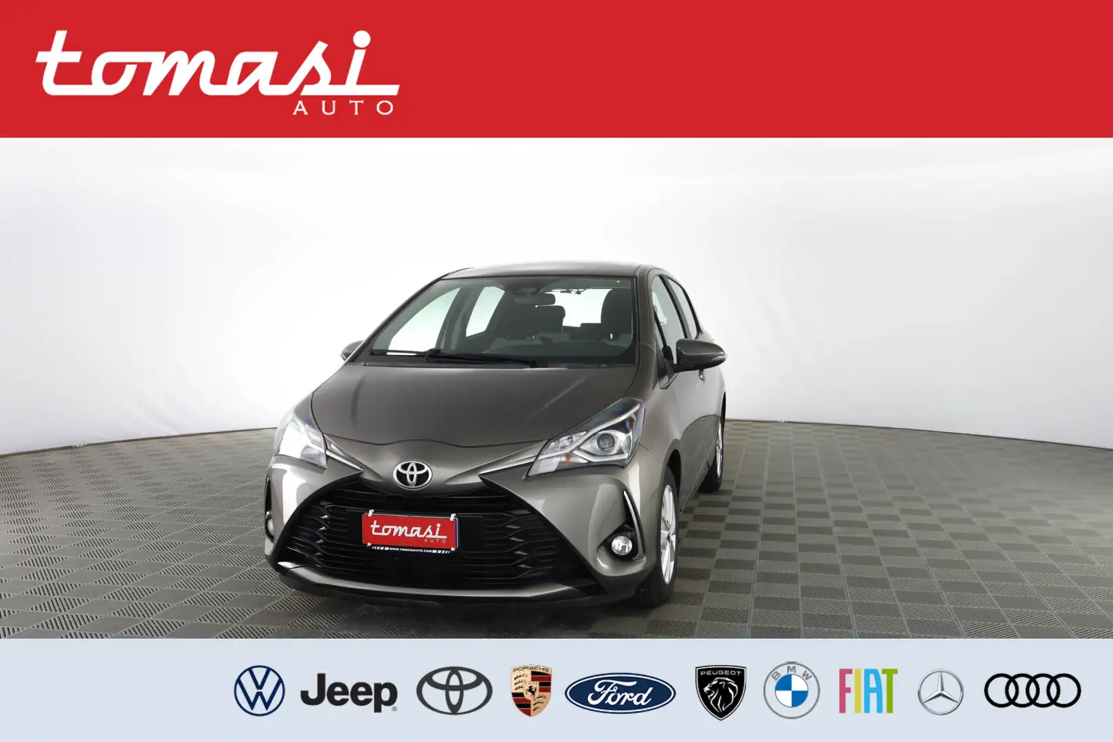 Toyota Yaris 1.0 5 porte Active Grigio - 1