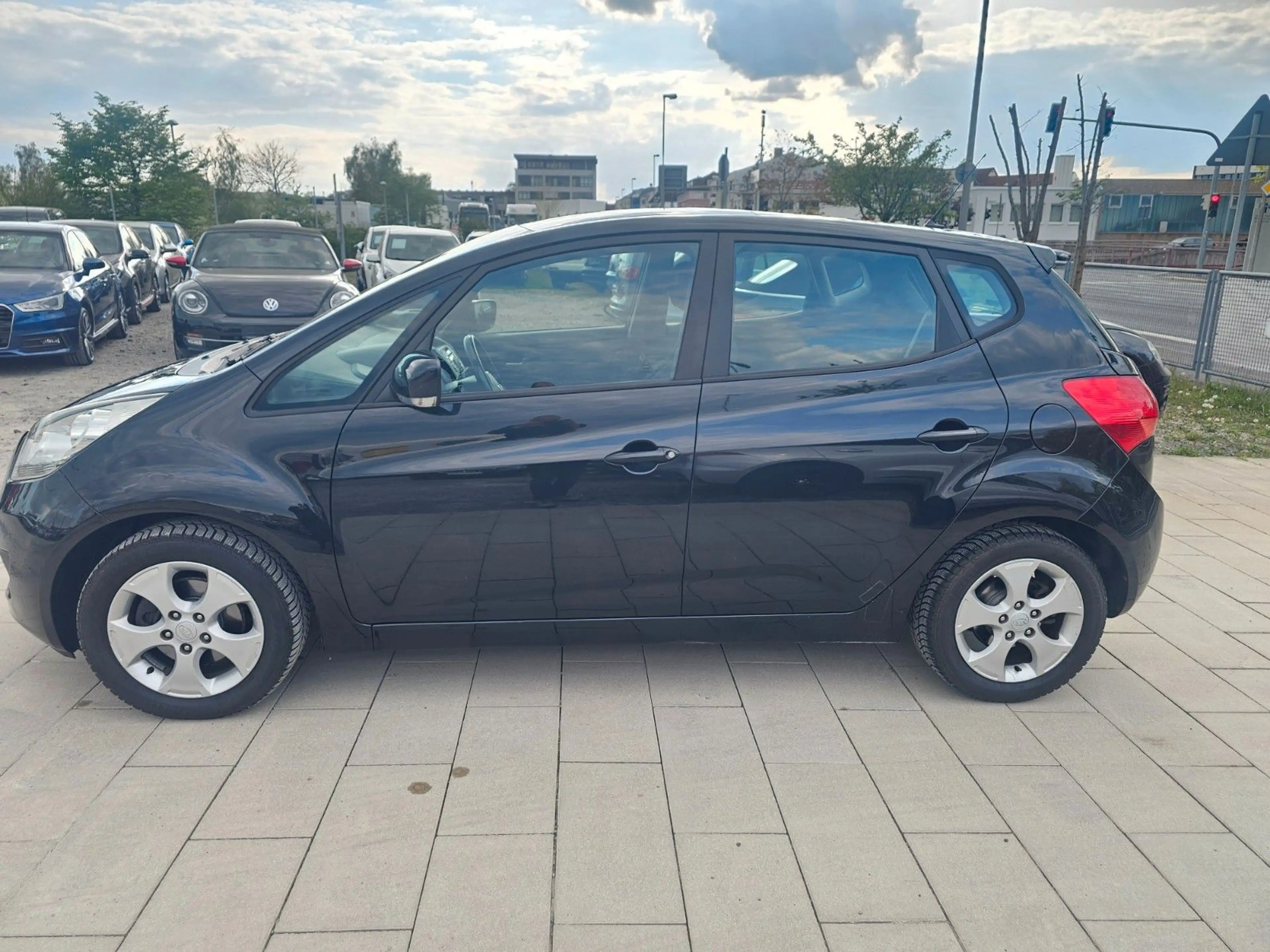 Kia Venga Spirit Klima — photo 7