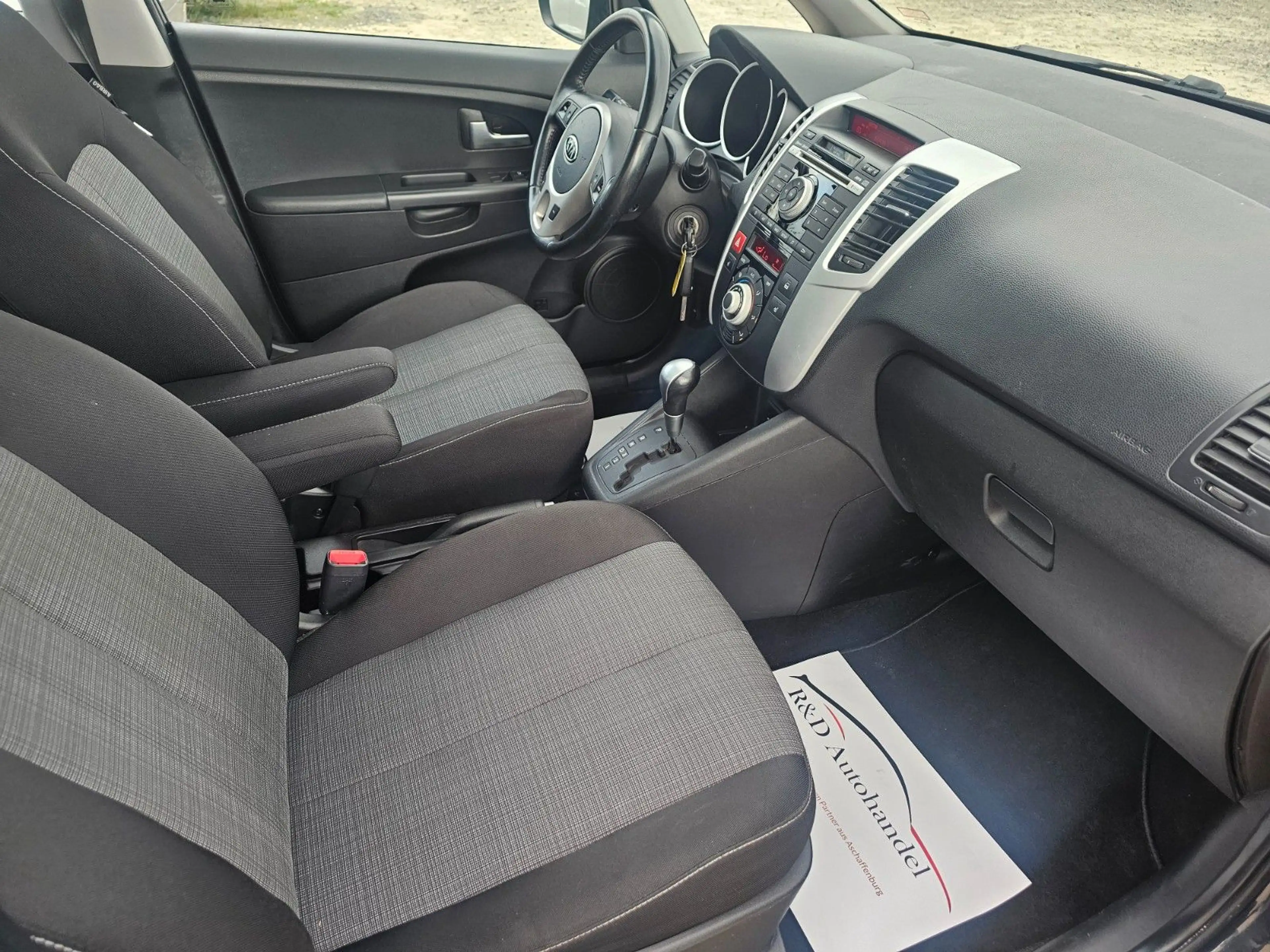 Kia Venga Spirit Klima — photo 13