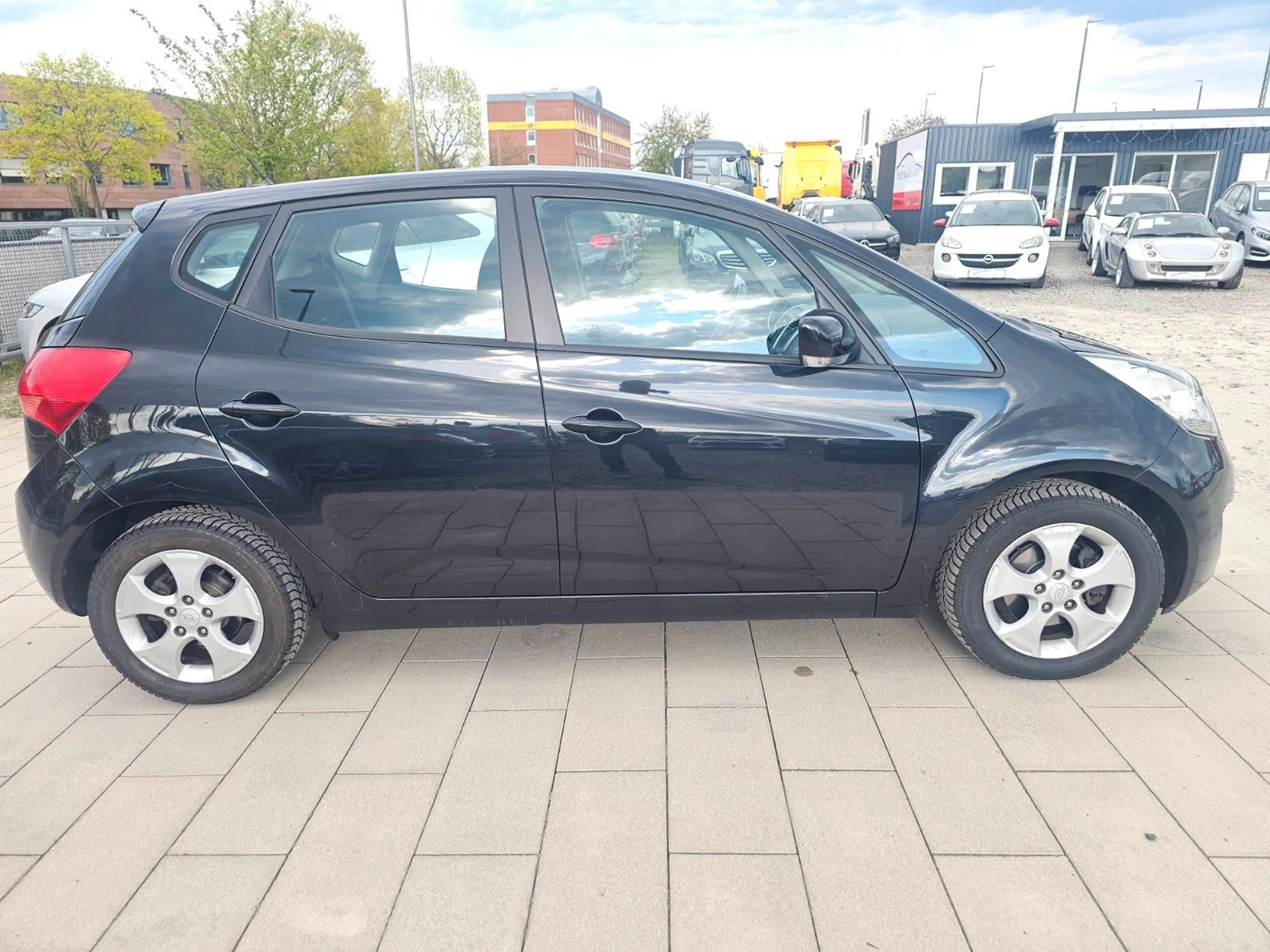 Kia Venga Spirit Klima — photo 8