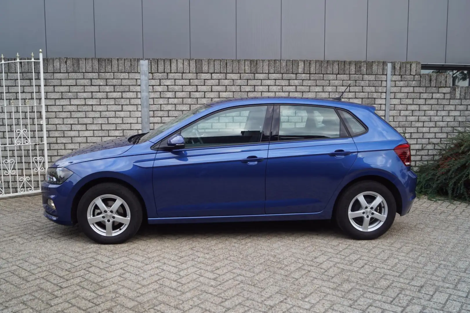 Volkswagen Polo 1.0 TSI Comfortline Business 5 Deurs Navi Clima Ad Bleu - 2
