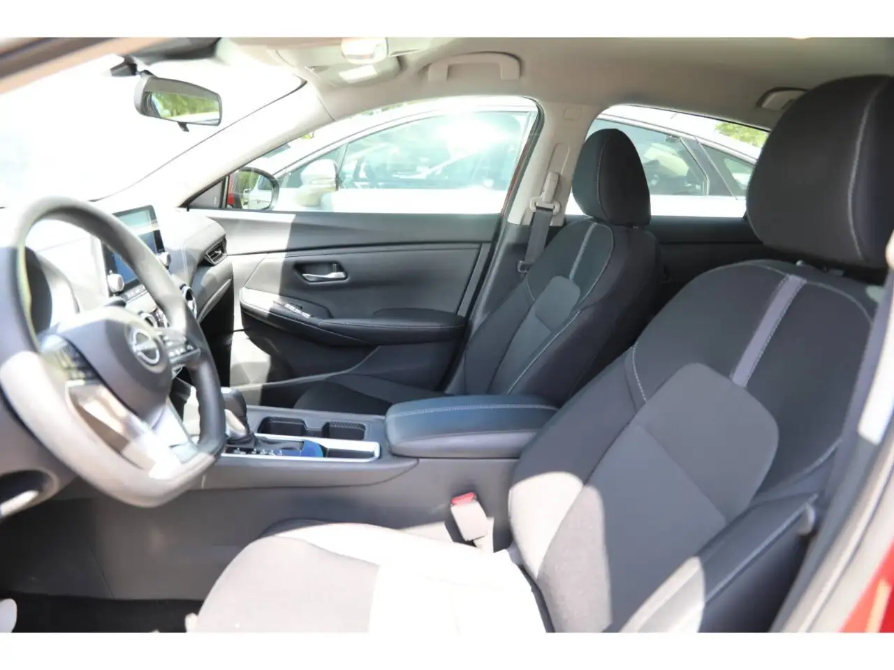 Nissan Sentra снимка Nissan Sentra