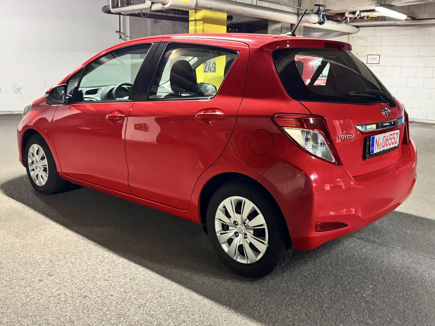 Toyota Yaris 1.0 VVT-i Life*43TKM* Rojo - 2