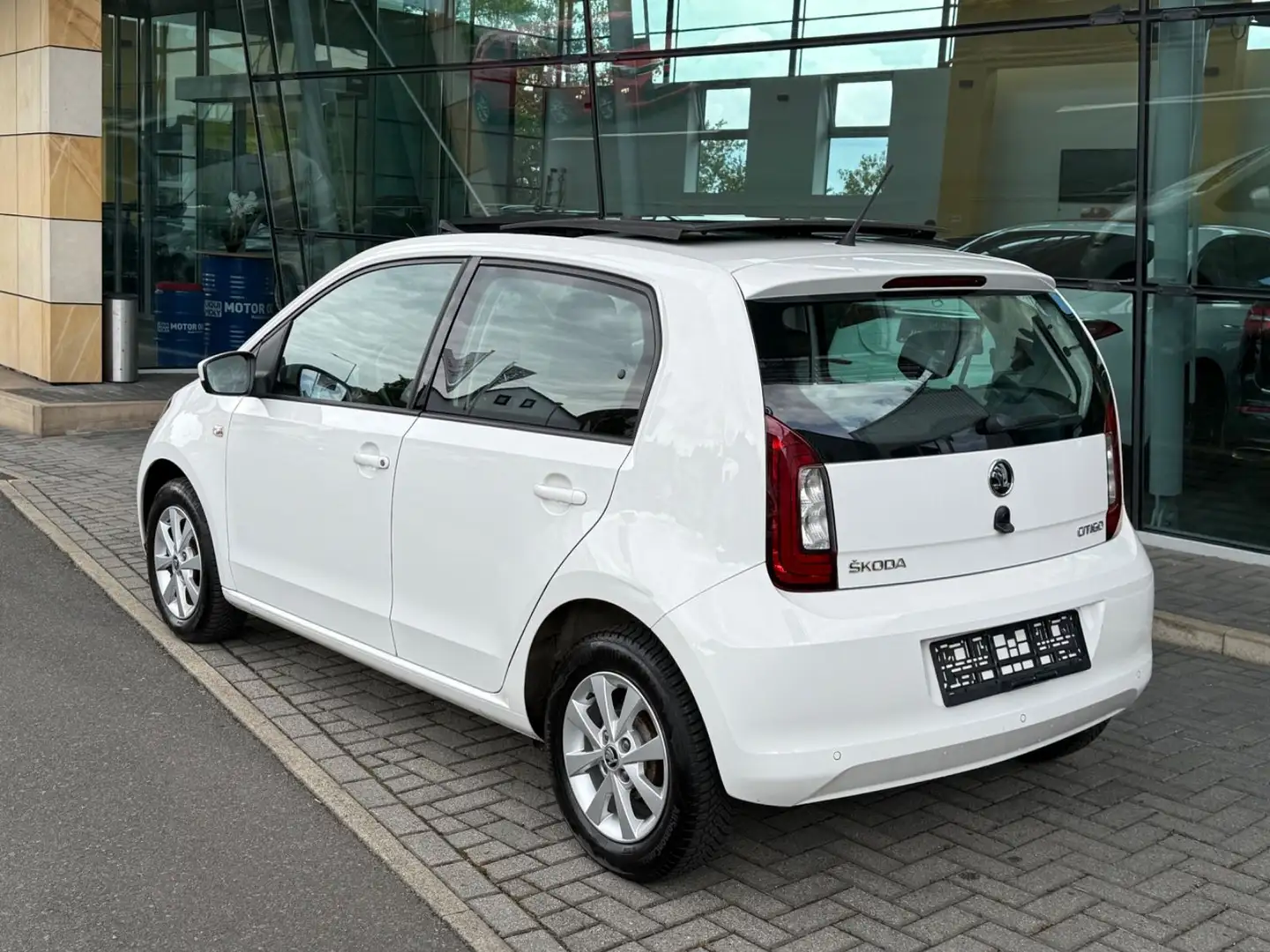 Skoda Citigo 1.0 Style Kamera Pano Navi Klima PDC SHZ Weiß - 2