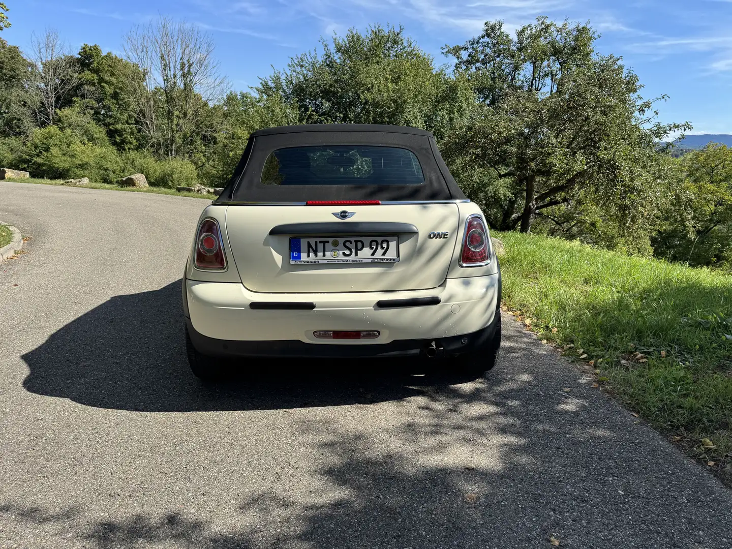 MINI One Cabrio - 2