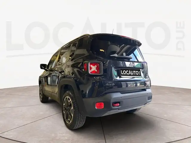 Jeep Renegade view 5