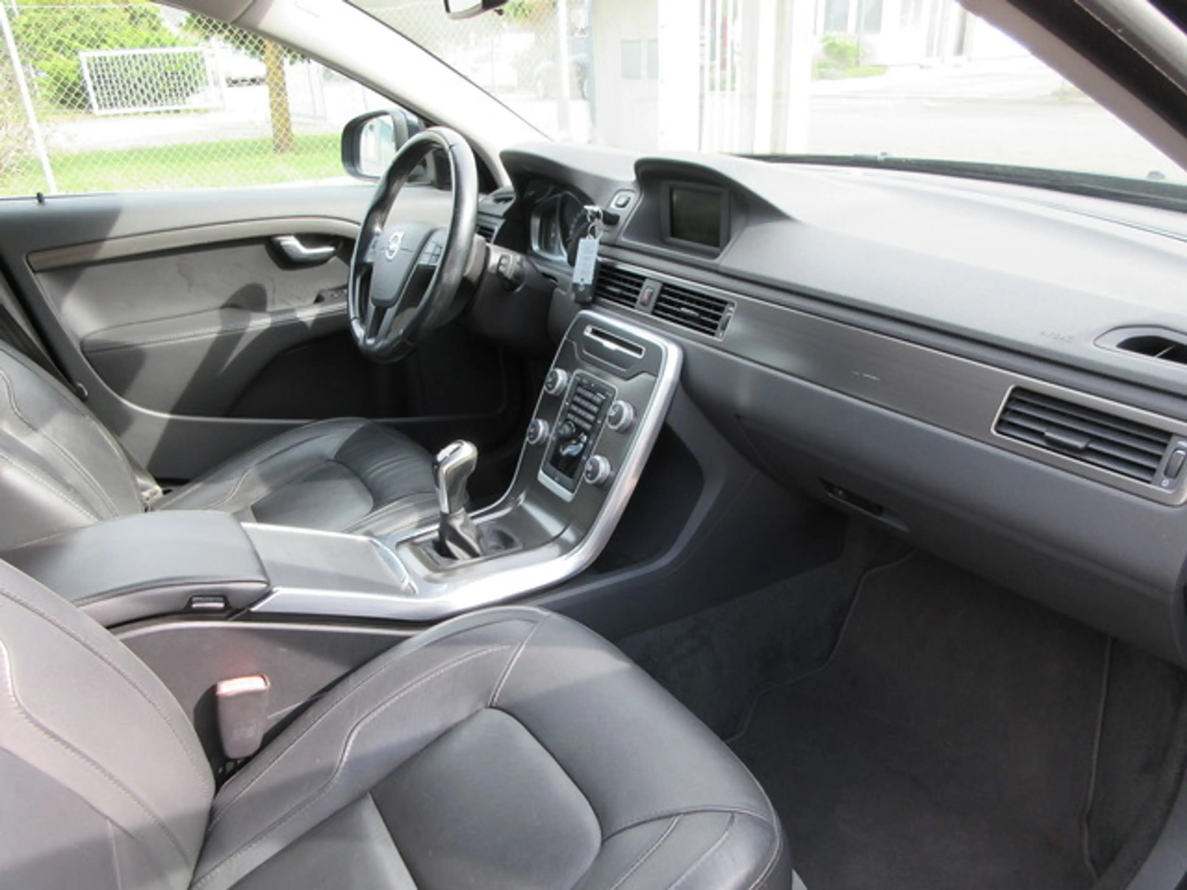 Volvo V70 2.0 TDI — photo 7