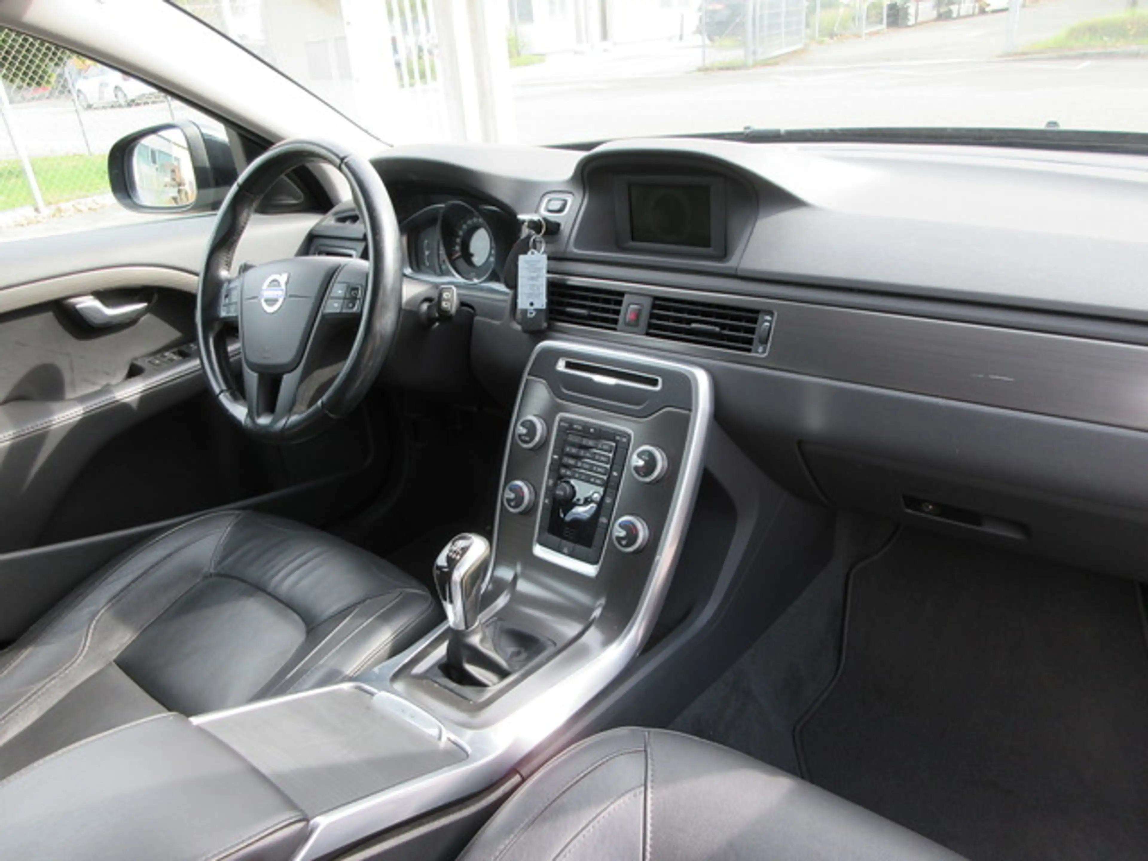 Volvo V70 2.0 TDI — photo 8