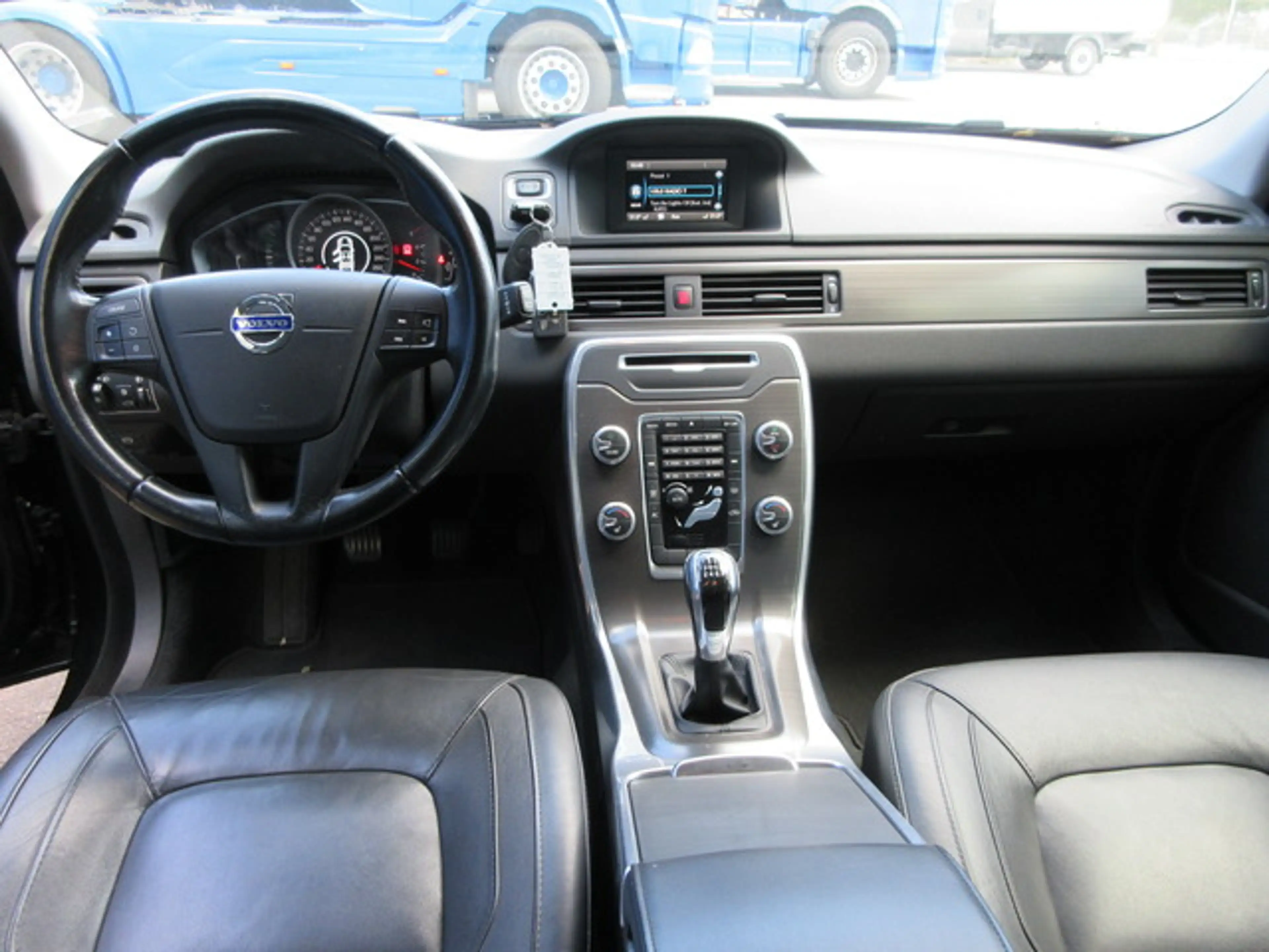 Volvo V70 2.0 TDI — photo 11