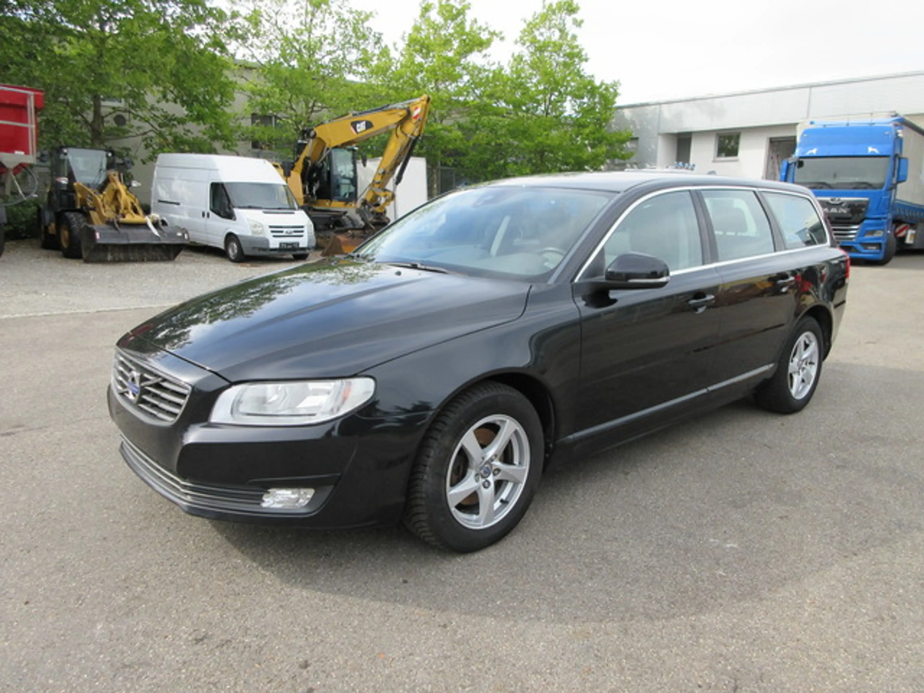 Volvo V70 2.0 TDI — photo 2