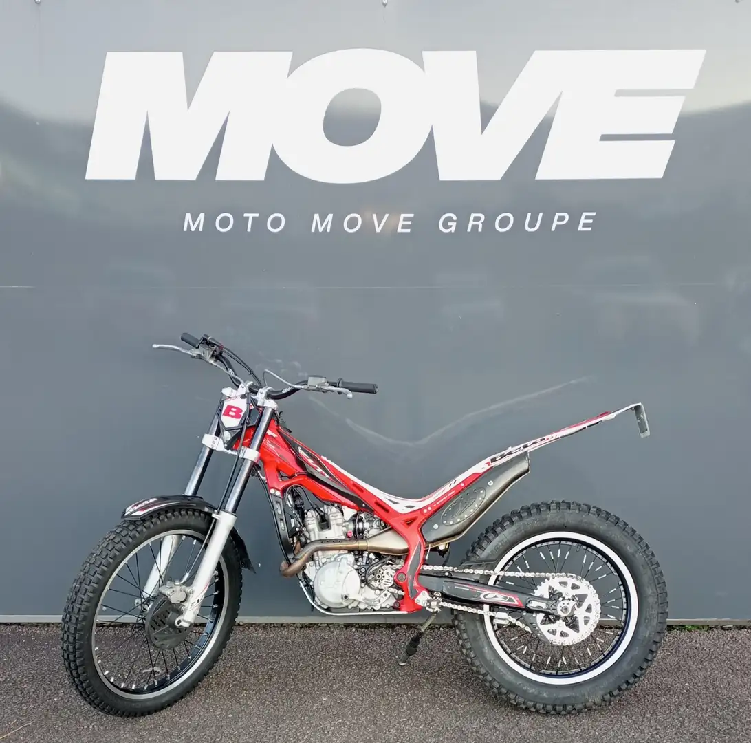 Beta Rev 4T Rouge - 1