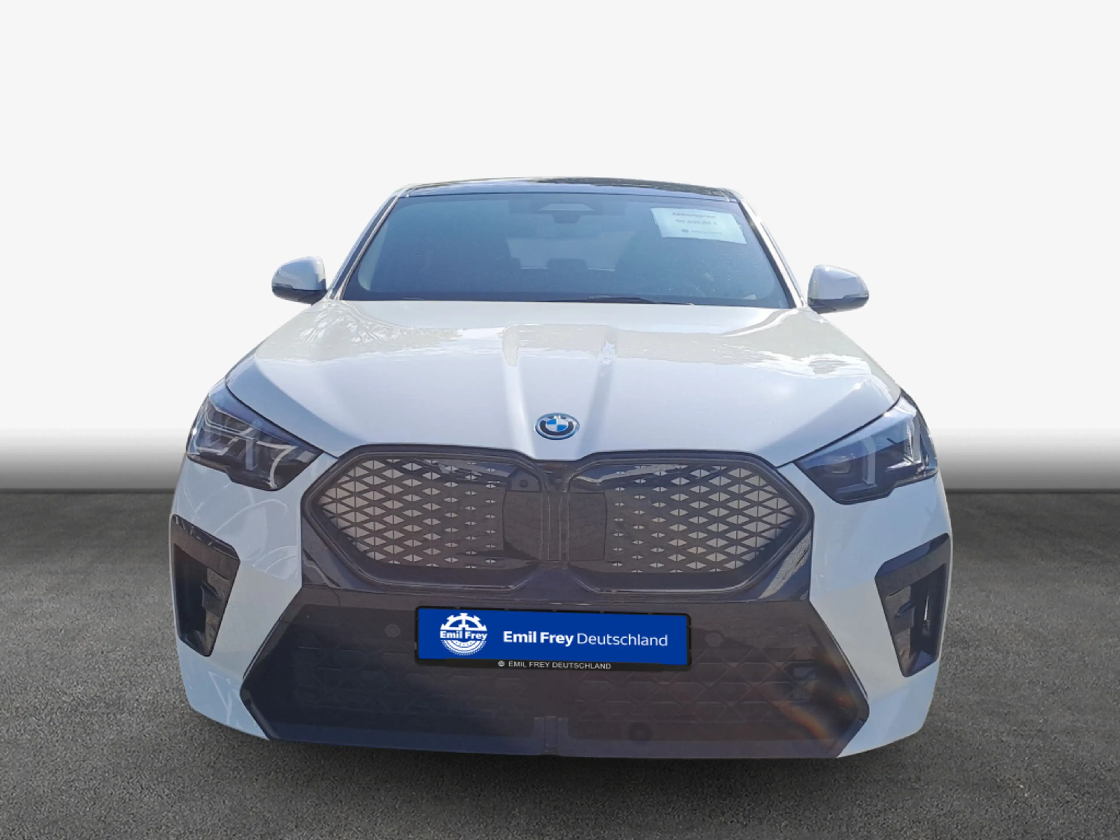 BMW iX2 xDrive30 225 kW, 5-türig (Strom) — photo 4